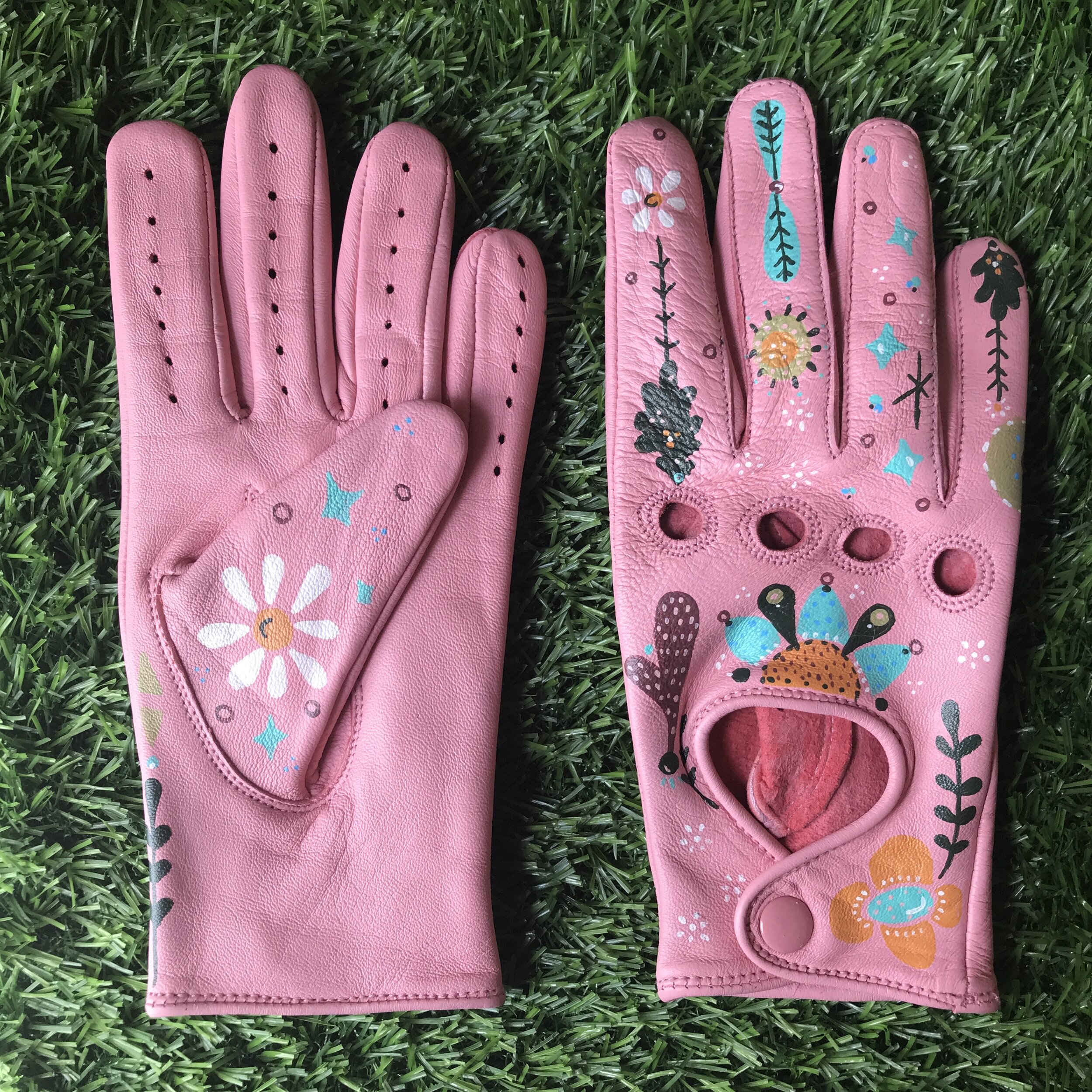 "Gentle Lore Pastel Pink" Motorcycle Gloves
