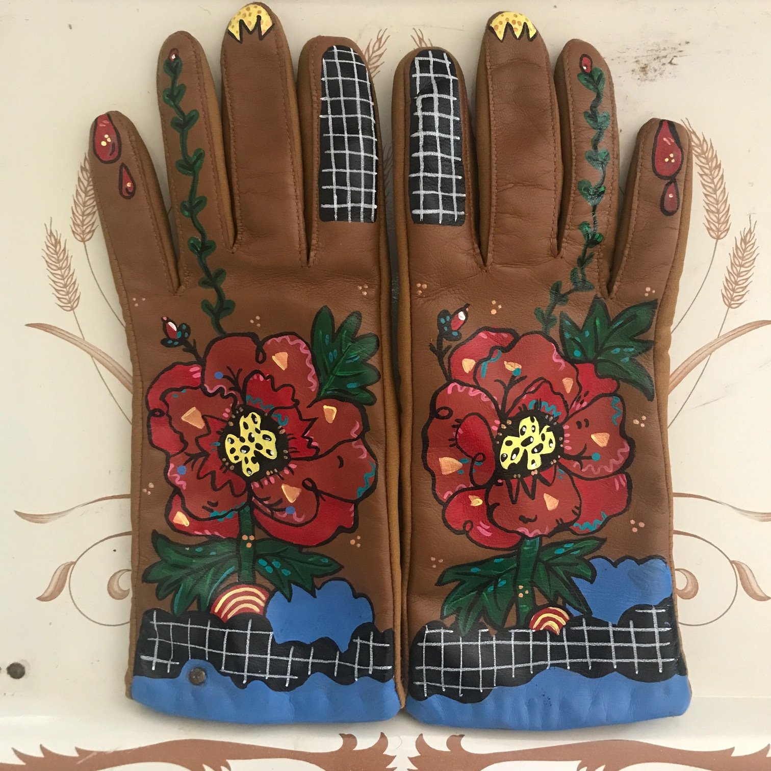 "Winter Begonia Grid" Gloves