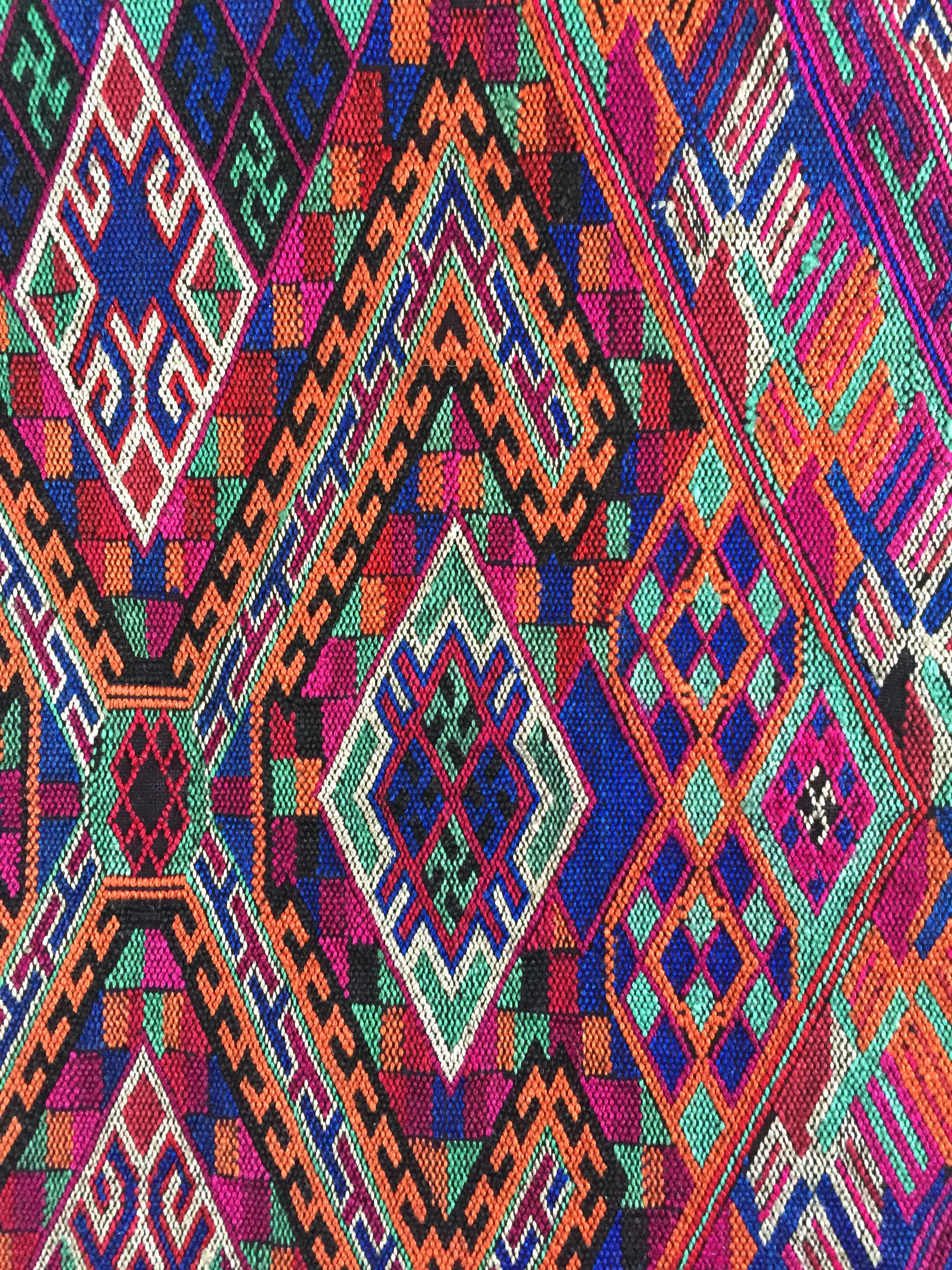 Miao embroidery with switchback darning stitch (數紗绣) from Guizhou, China. Yang Wen Bin Collection.
