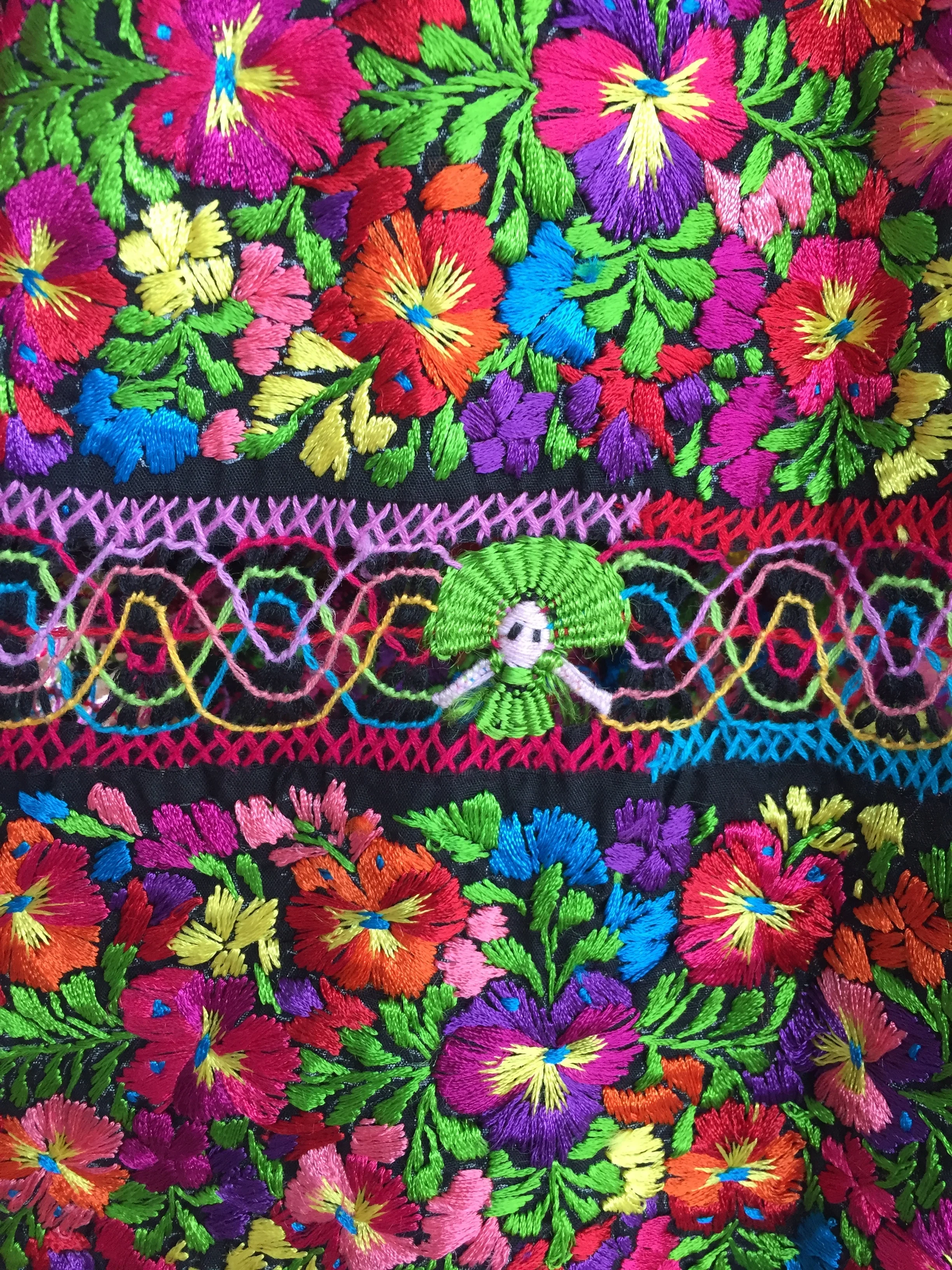 Floral Embroidery in San Antonio Castillo Velasco12.jpg