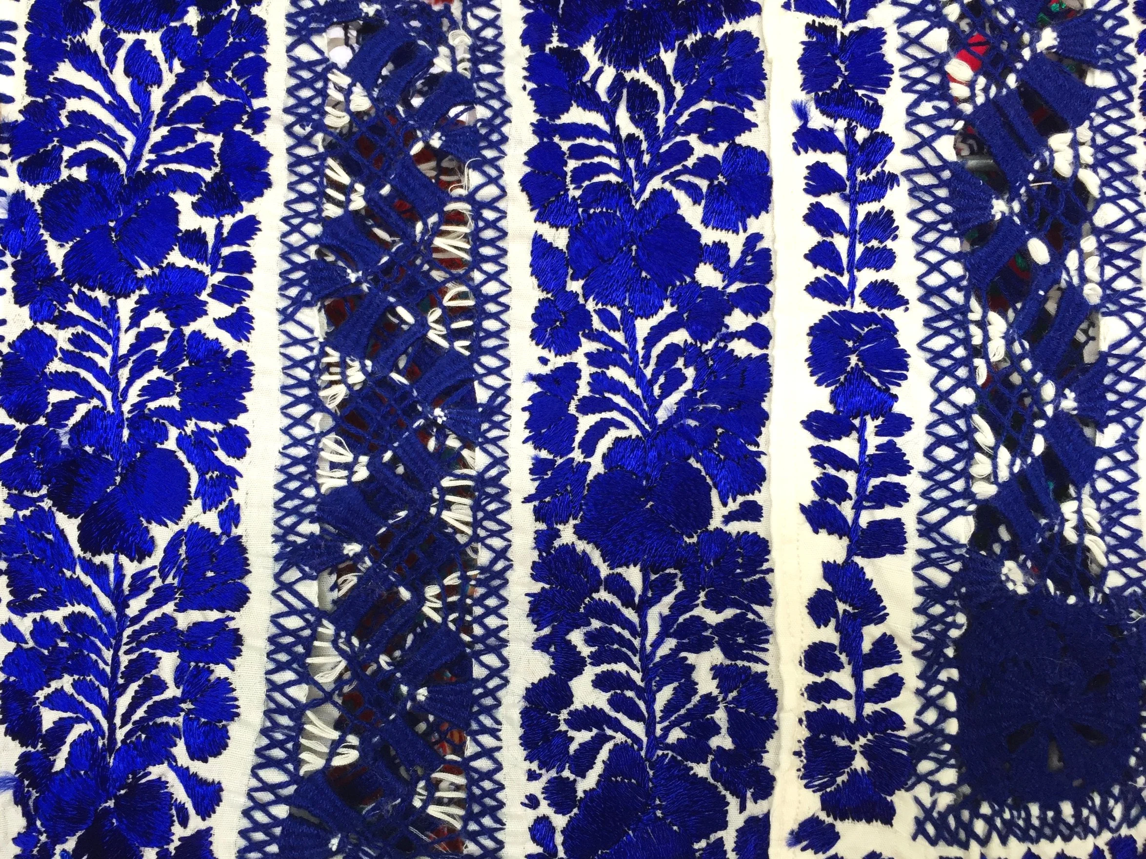 Floral+Embroidery+in+San+Antonio+Castillo+Velasco11.jpg