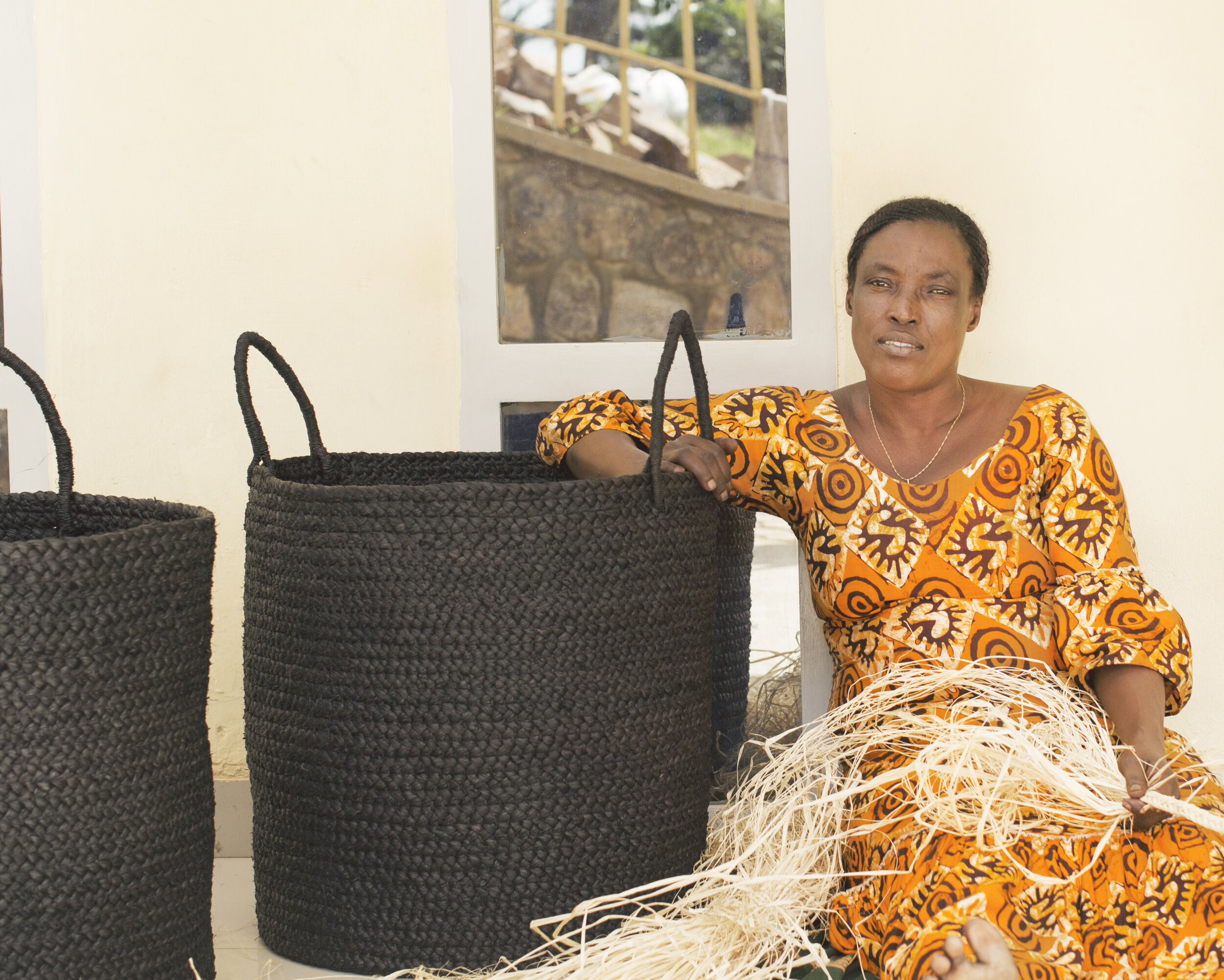 RB225 12 Inches Sweetgrass Basket Sand Tan Hand Woven African Basket Handmade in Rwanda Parakeet Green 
