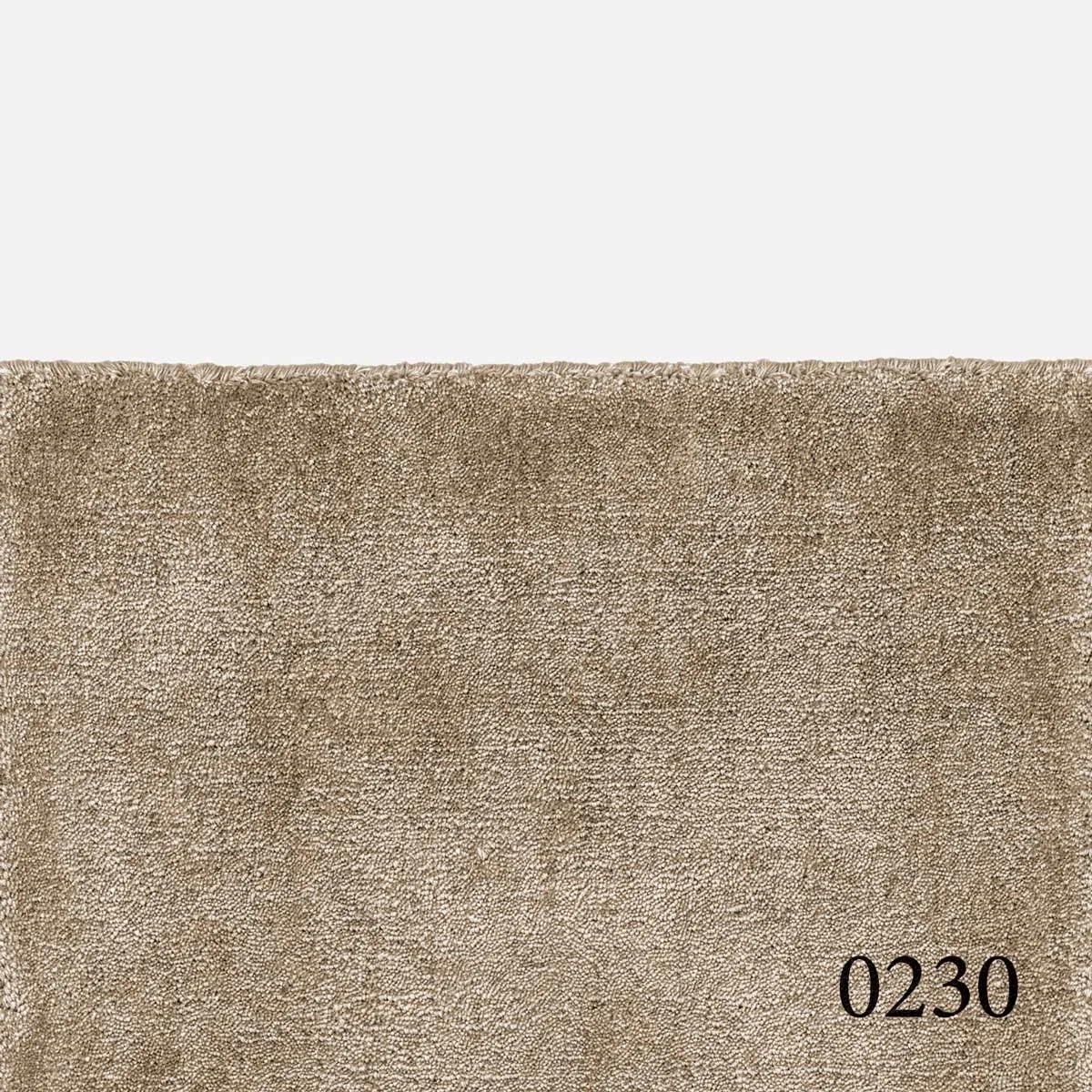 Kvadrat Loux rug in colour 0230