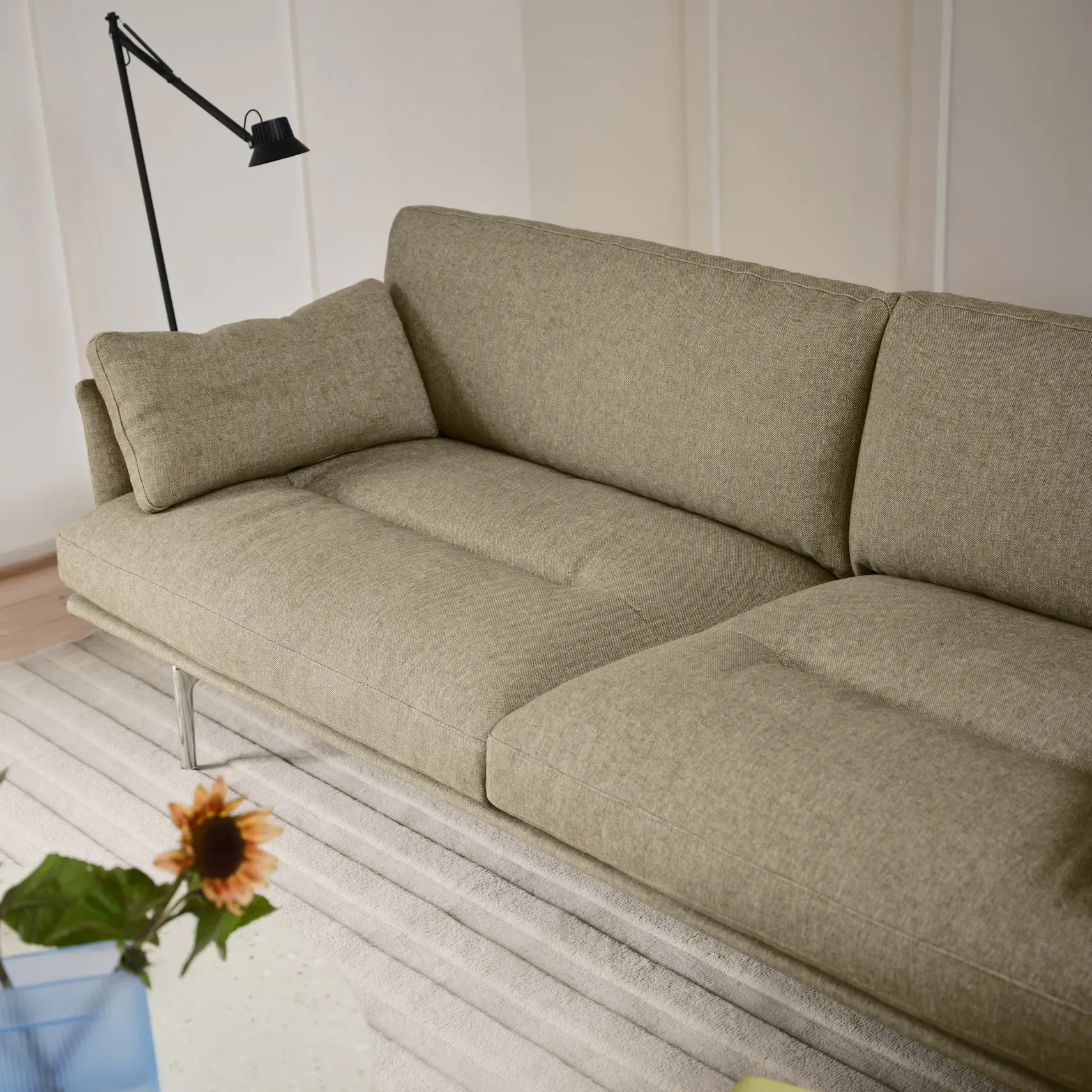 miko-muuto-outline-soft-3-seater-7.webp