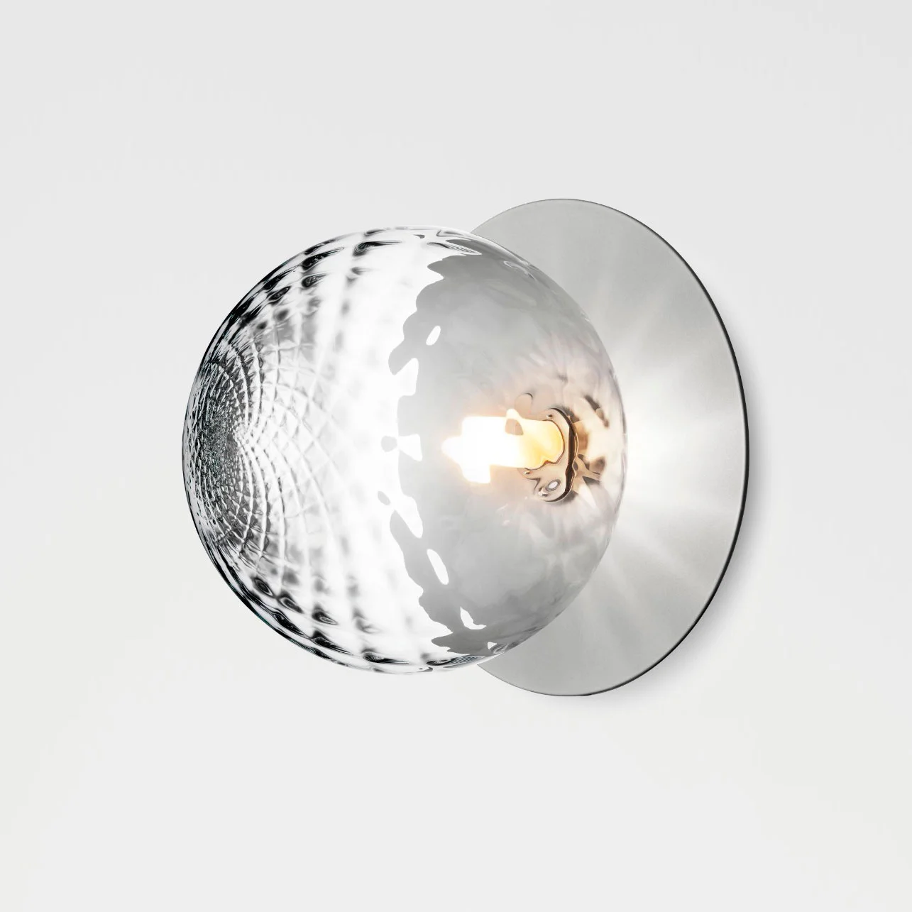 Liila 1 Wall/Ceiling – Light Silver &amp; Optic