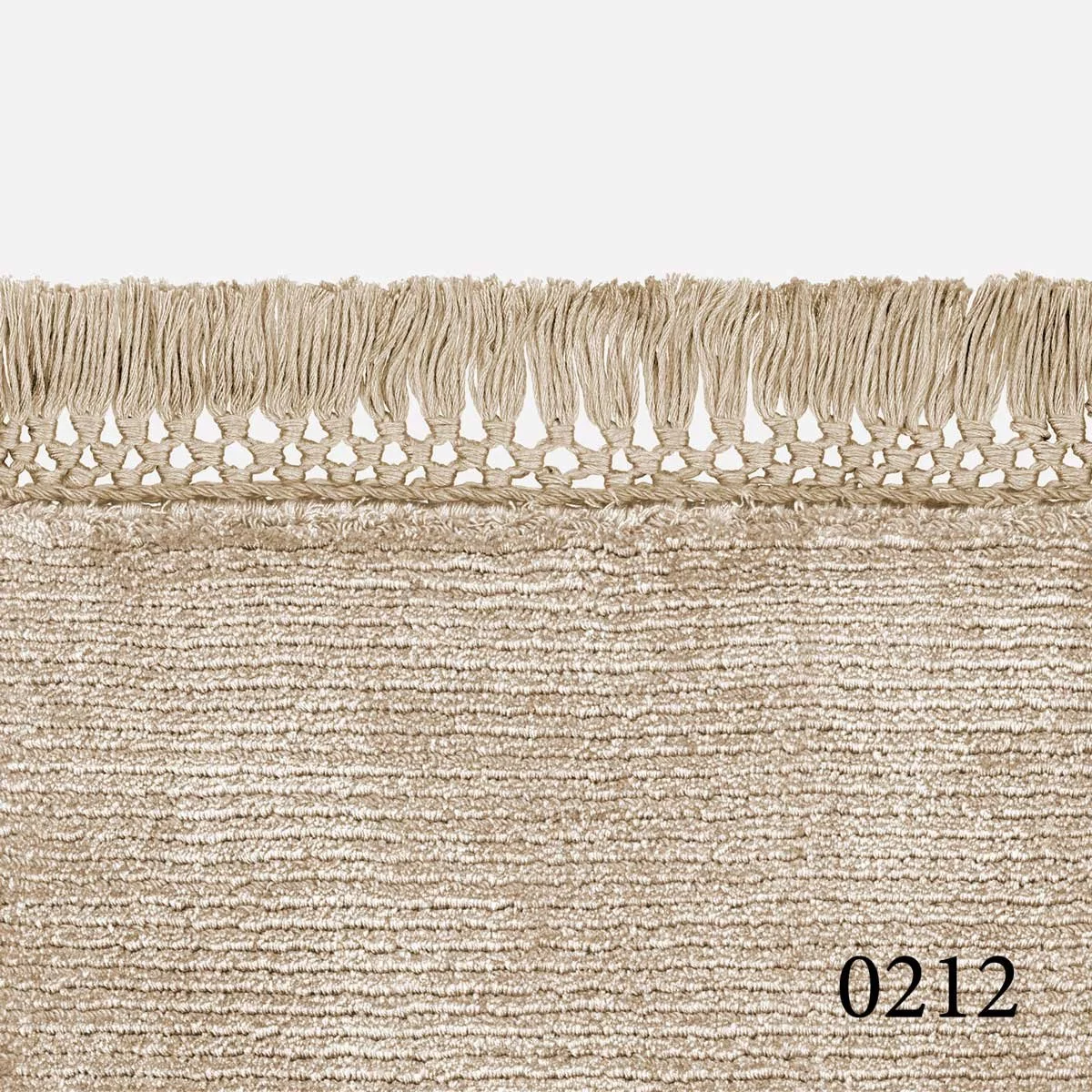 Kvadrat Loux Line Fringes Rug in colour 0212