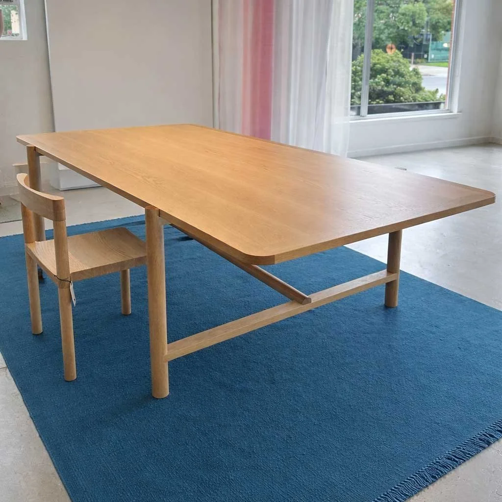 Yencken Table – Lowe Furniture