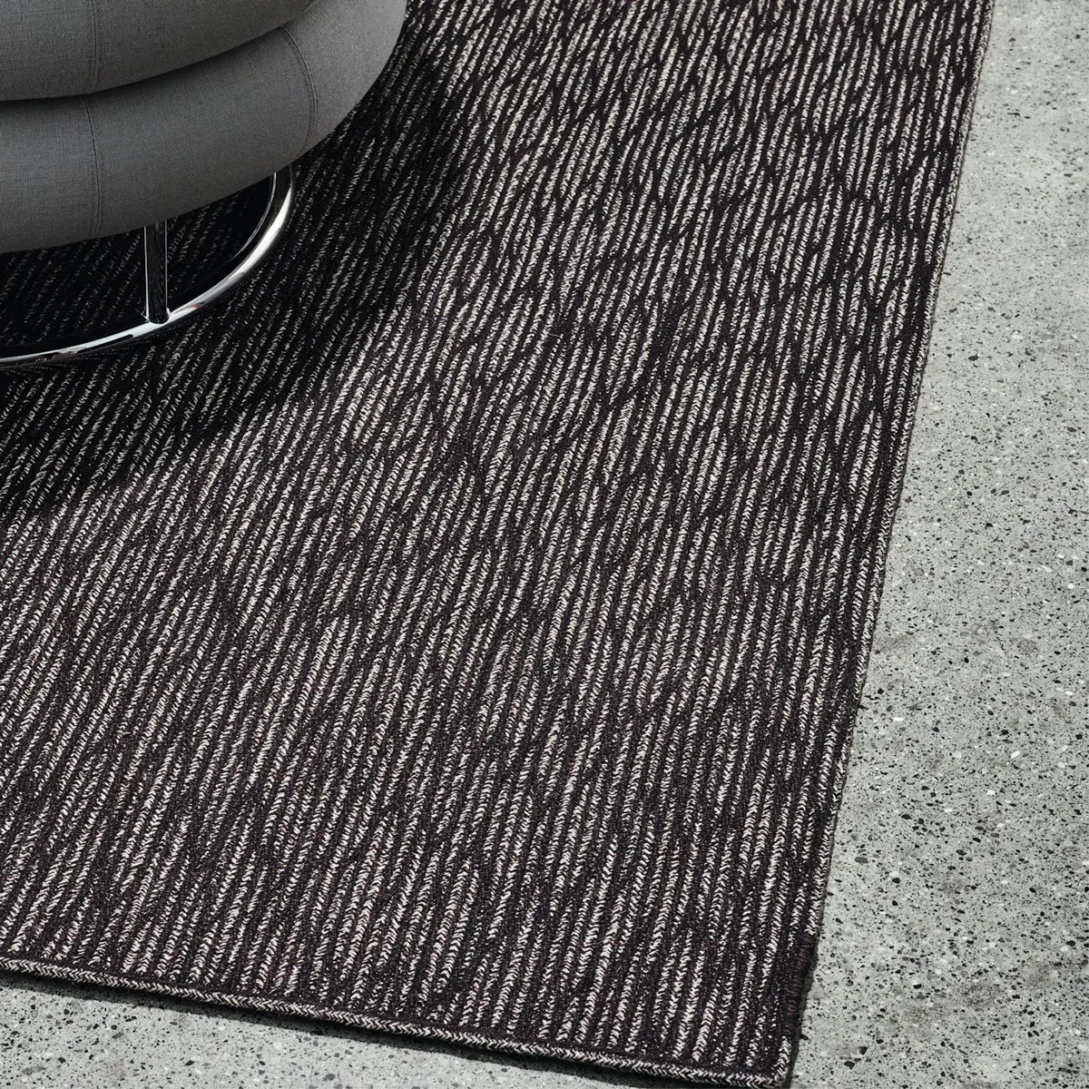 miko-kvadrat-braid-rug-lifestyle.jpg