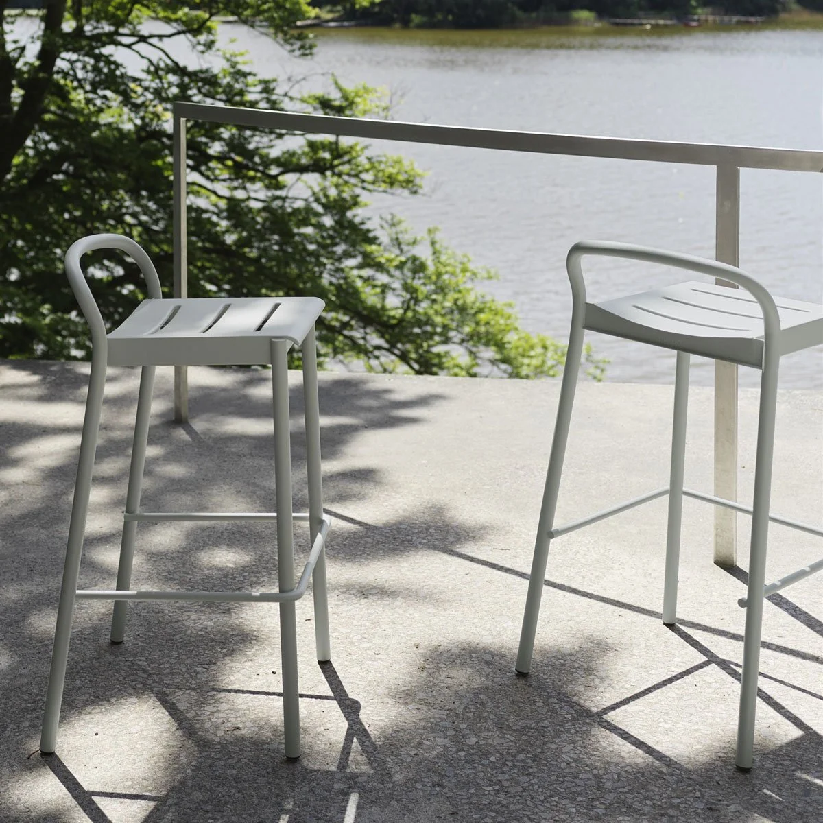 Linear Steel Counter & Bar Stool