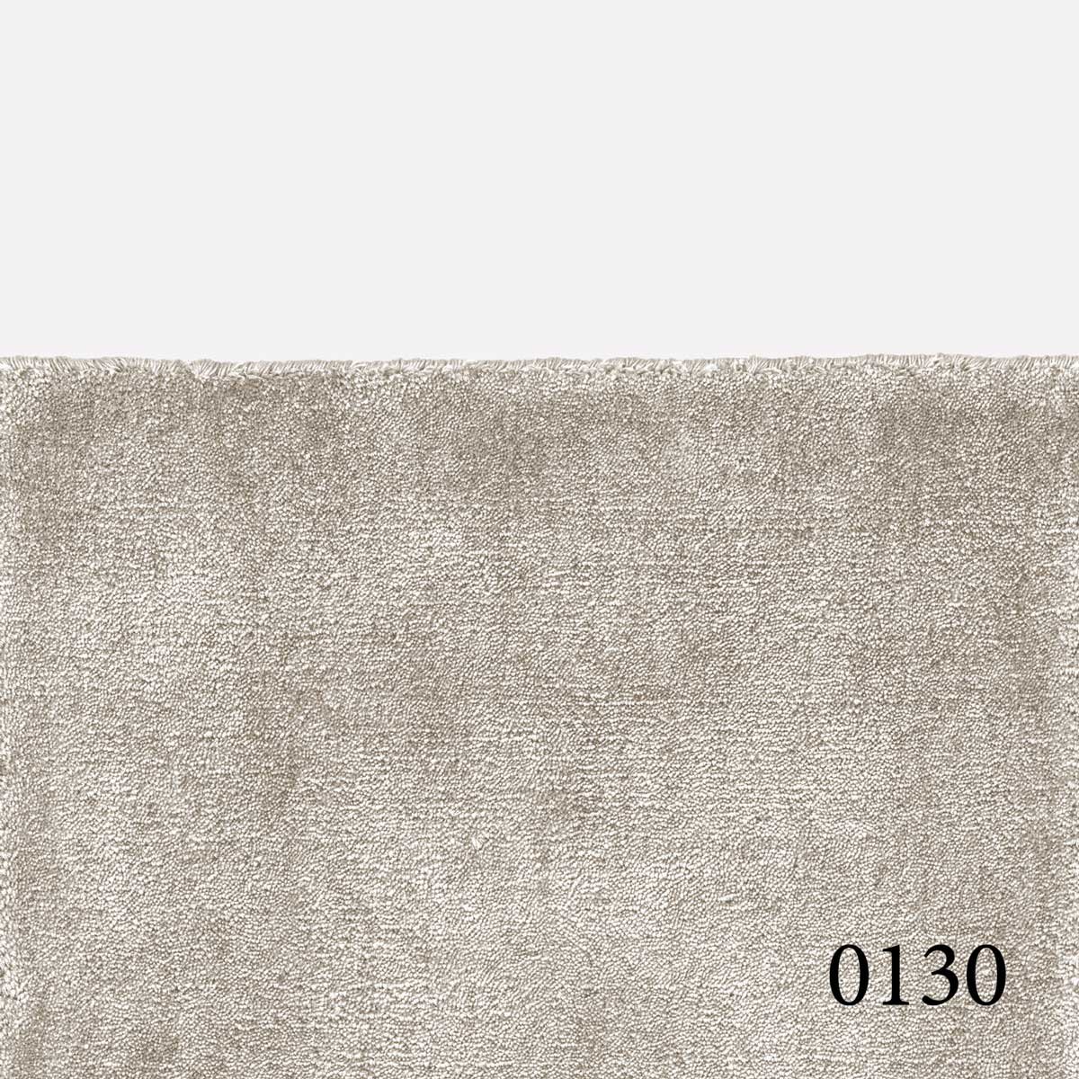 Kvadrat Loux rug in colour 0130