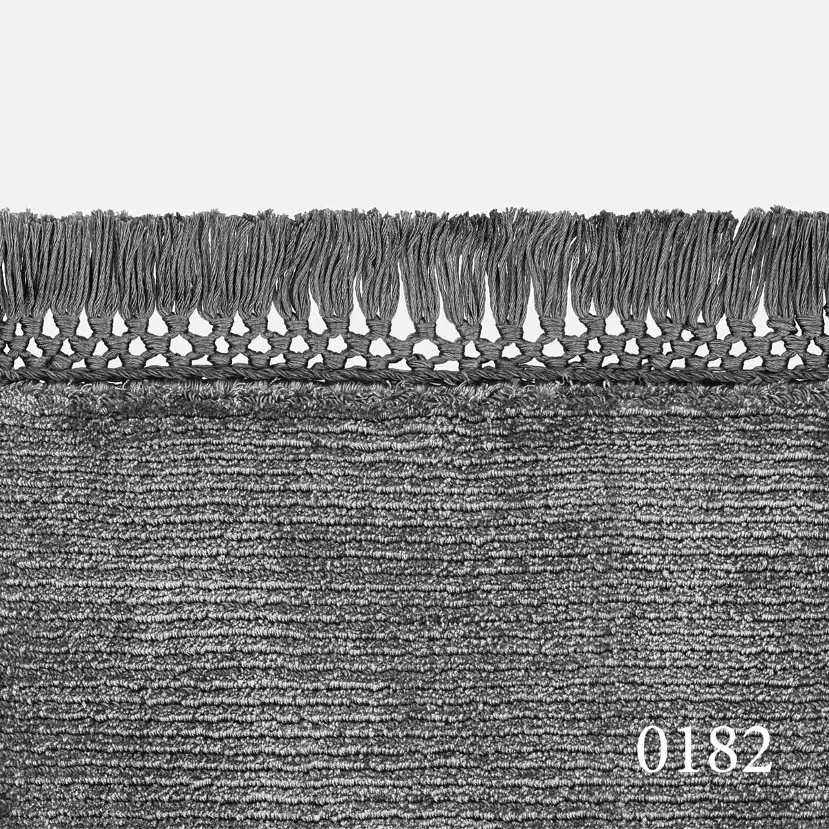 Kvadrat Loux Line Fringes Rug in colour 0182