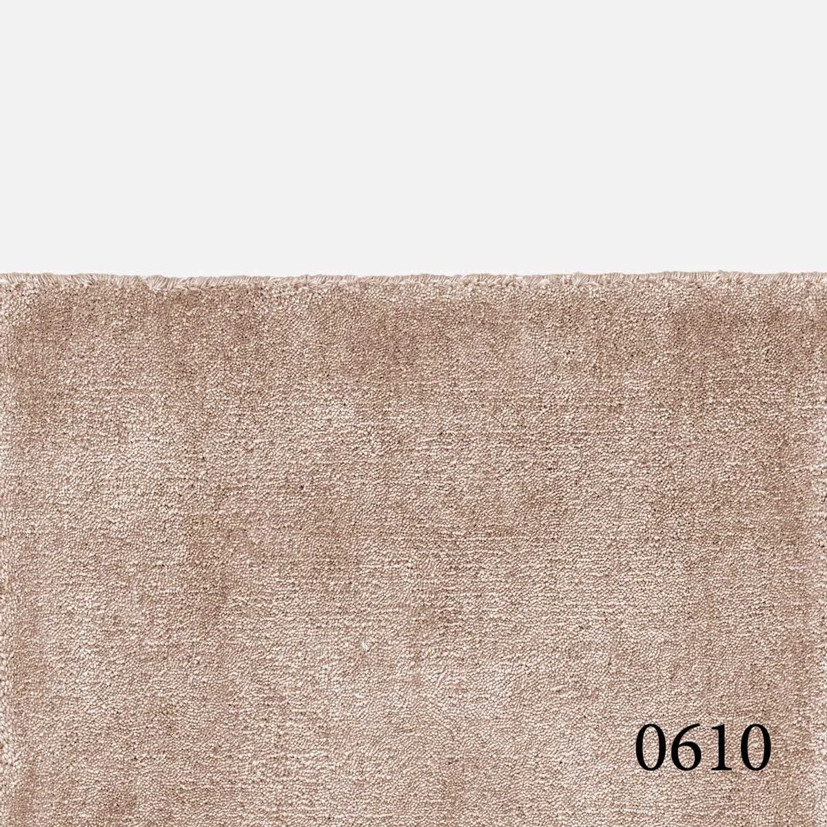 Kvadrat Loux rug in colour 0610