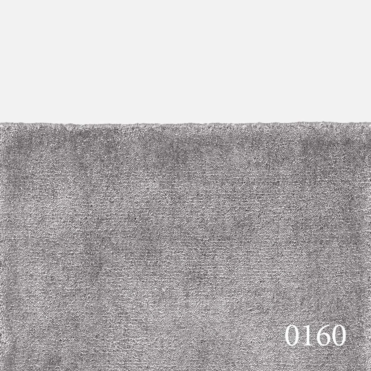 Kvadrat Loux rug in colour 0160