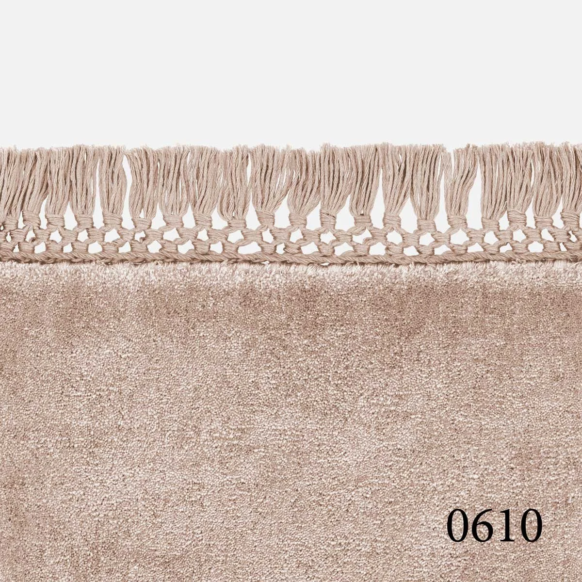 miko-kvadrat-loux-fringes-0610.jpg