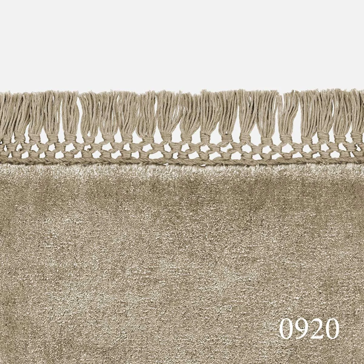 miko-kvadrat-loux-fringes-0920.jpg