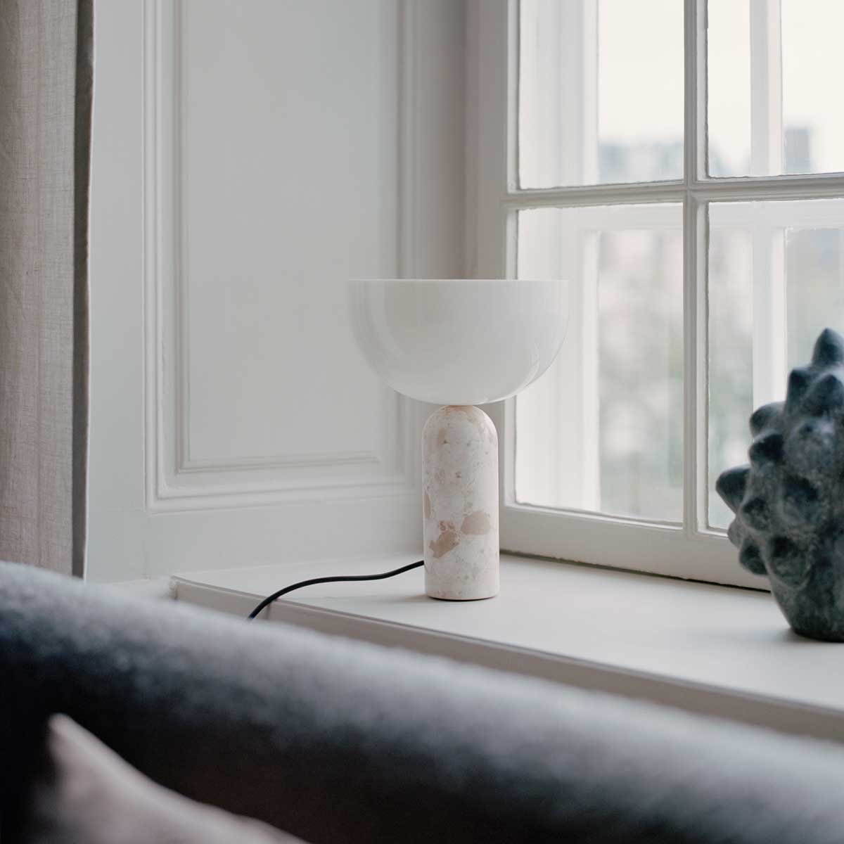 miko-new-works-kizu-table-lamp-3.jpg