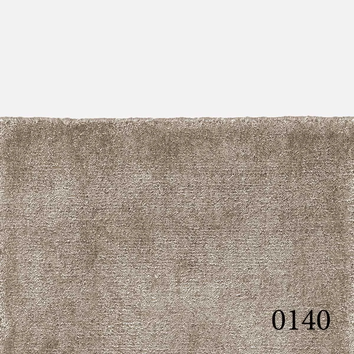 Kvadrat Loux rug in colour 0140.