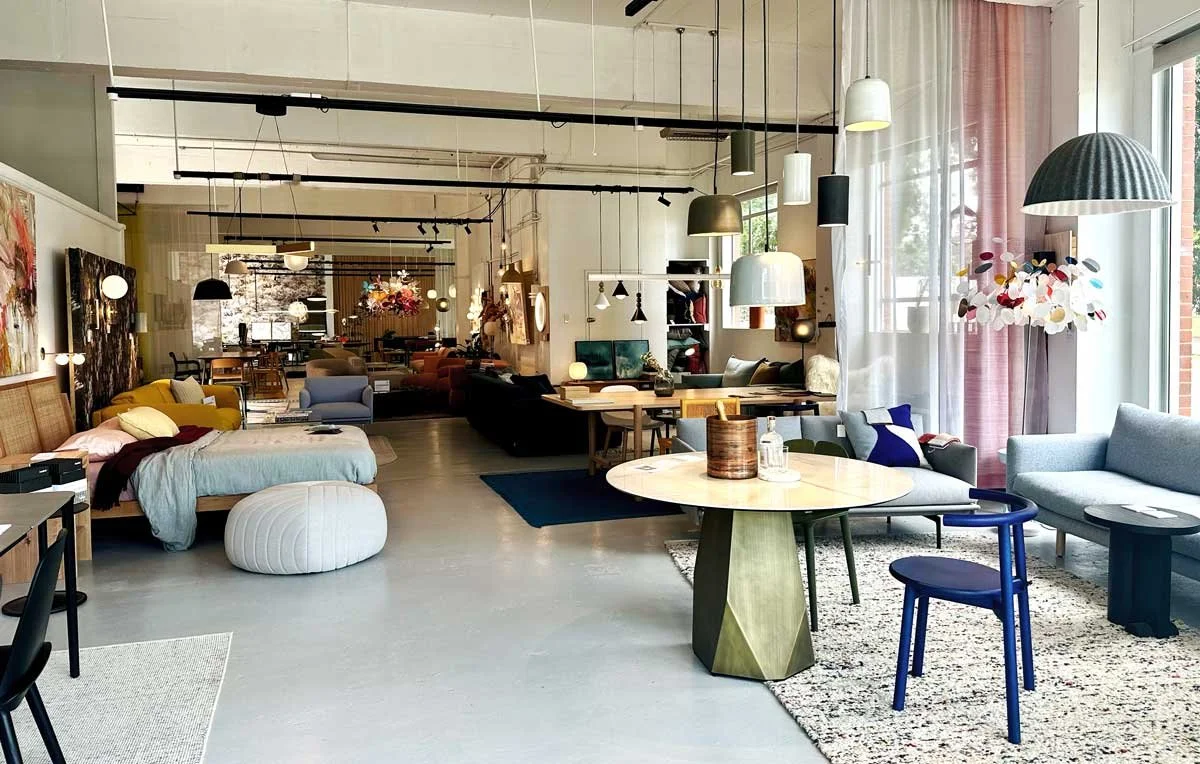 Showroom-Dec23.jpg