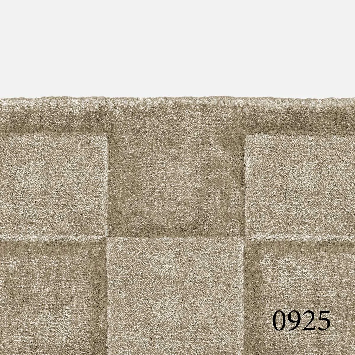 Kvadrat's Loux Level Rug in colour 0925
