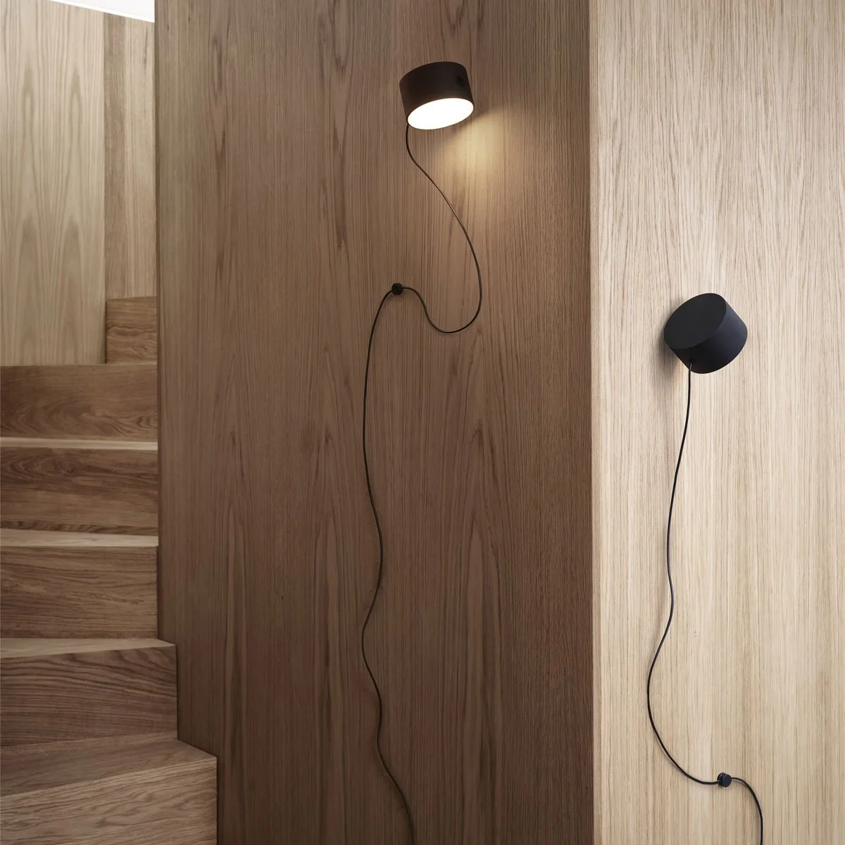 Post Wall Lamp
