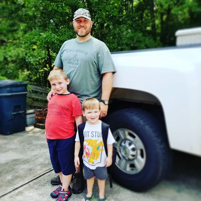 2 of my boys are off camping with Daddy! Which means quality time with Knox and Nash❤❤ While I already miss my other boys, it is so nice to not have to question which boy needs me most, at the moment💙💙 And Knox has a PSA... Young Living's newest su
