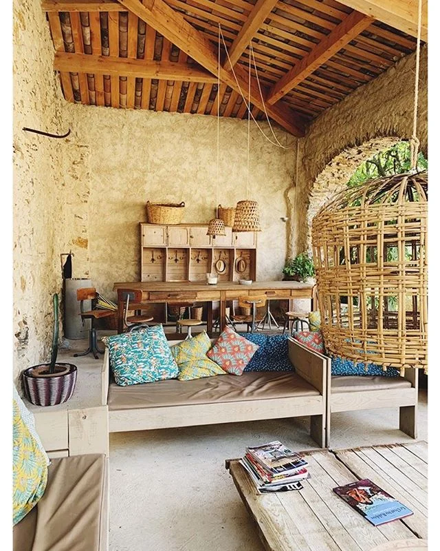 S E P T E M B E R -
Time to rest
Picture by our host @alex__wright
.
.
.
.
.
.
#september #holidays #pool #poolhouse  #repos #figuier #summer #guesthouse #maisondhotes #greatpicture #architecturelovers #destination #bluesky #naturelovers #merci #mixandmatch #reportagephoto #decorationinterieur #interiordesign #architecture