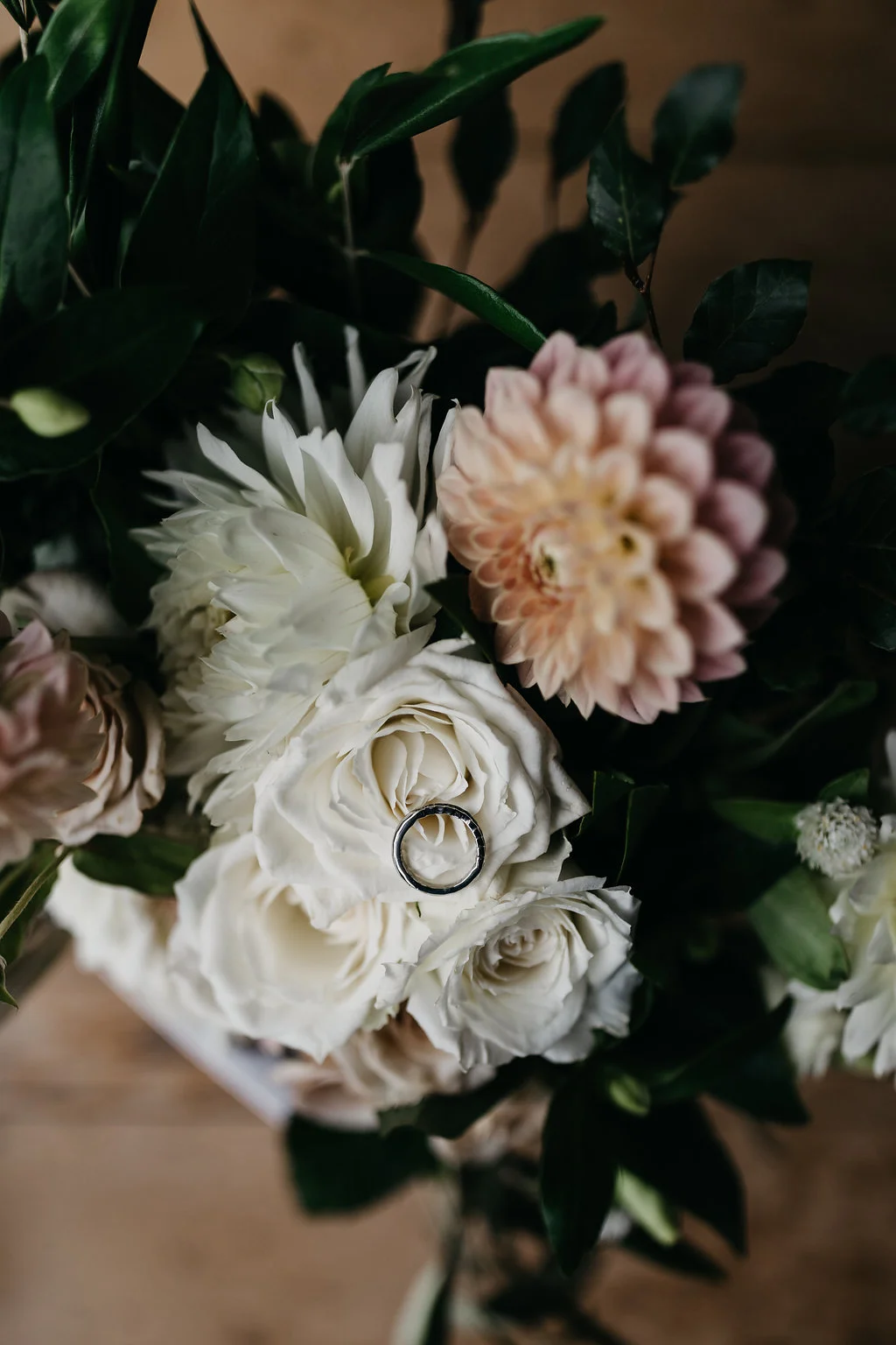 P+Fwedding_gettingready-35.jpg