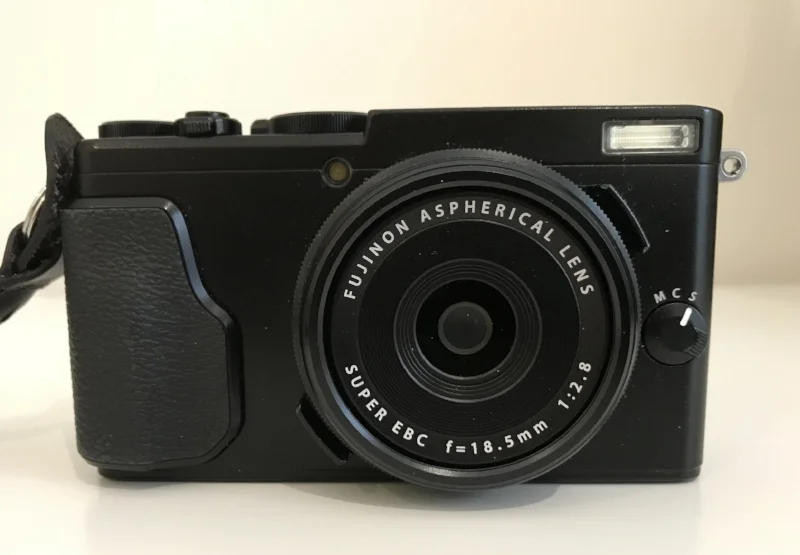 Fuji X70