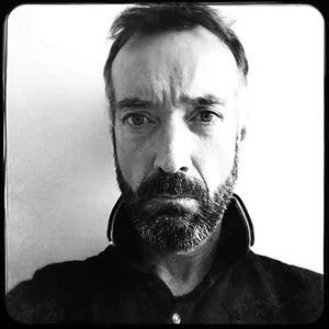 IanMacNicol_mono_300pxl.jpg