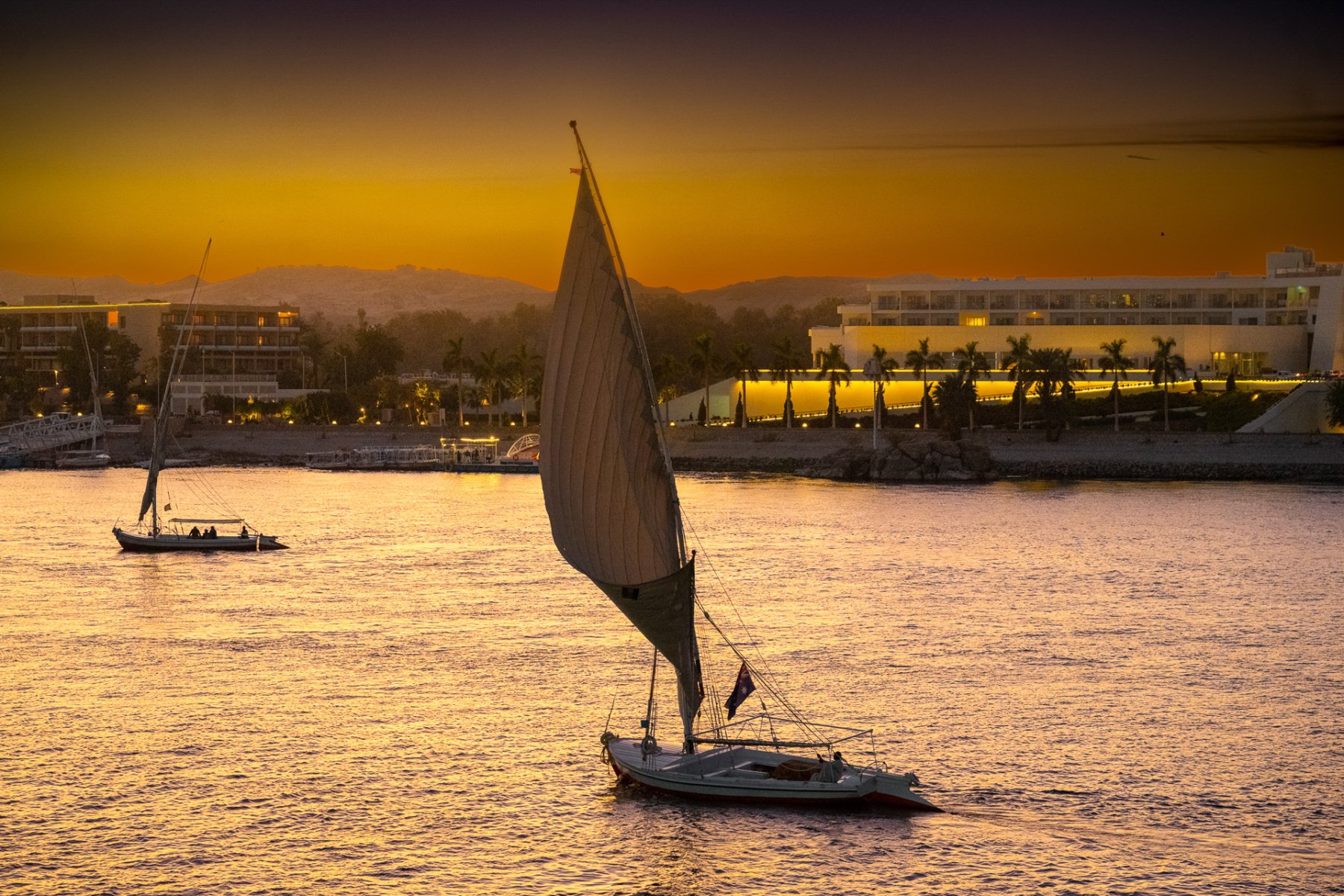 H529_Alistair How_5487_Sunset on the Nile_First.jpg