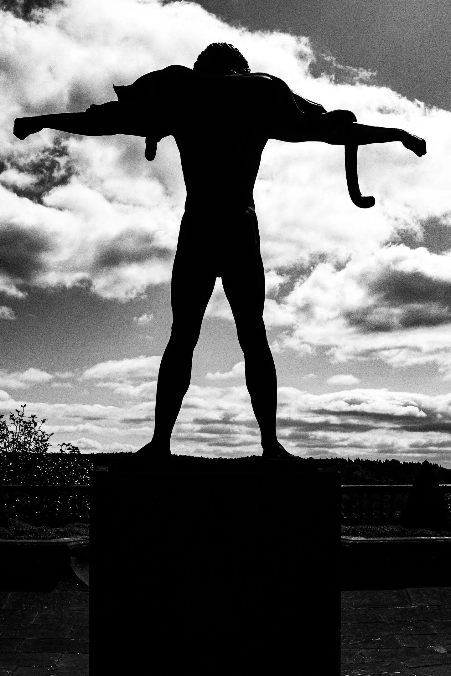 Ian Newall - Orpheus and the leopard - Harewood House, April '26. ISO 500, 23mm, f16, 1/60 sec