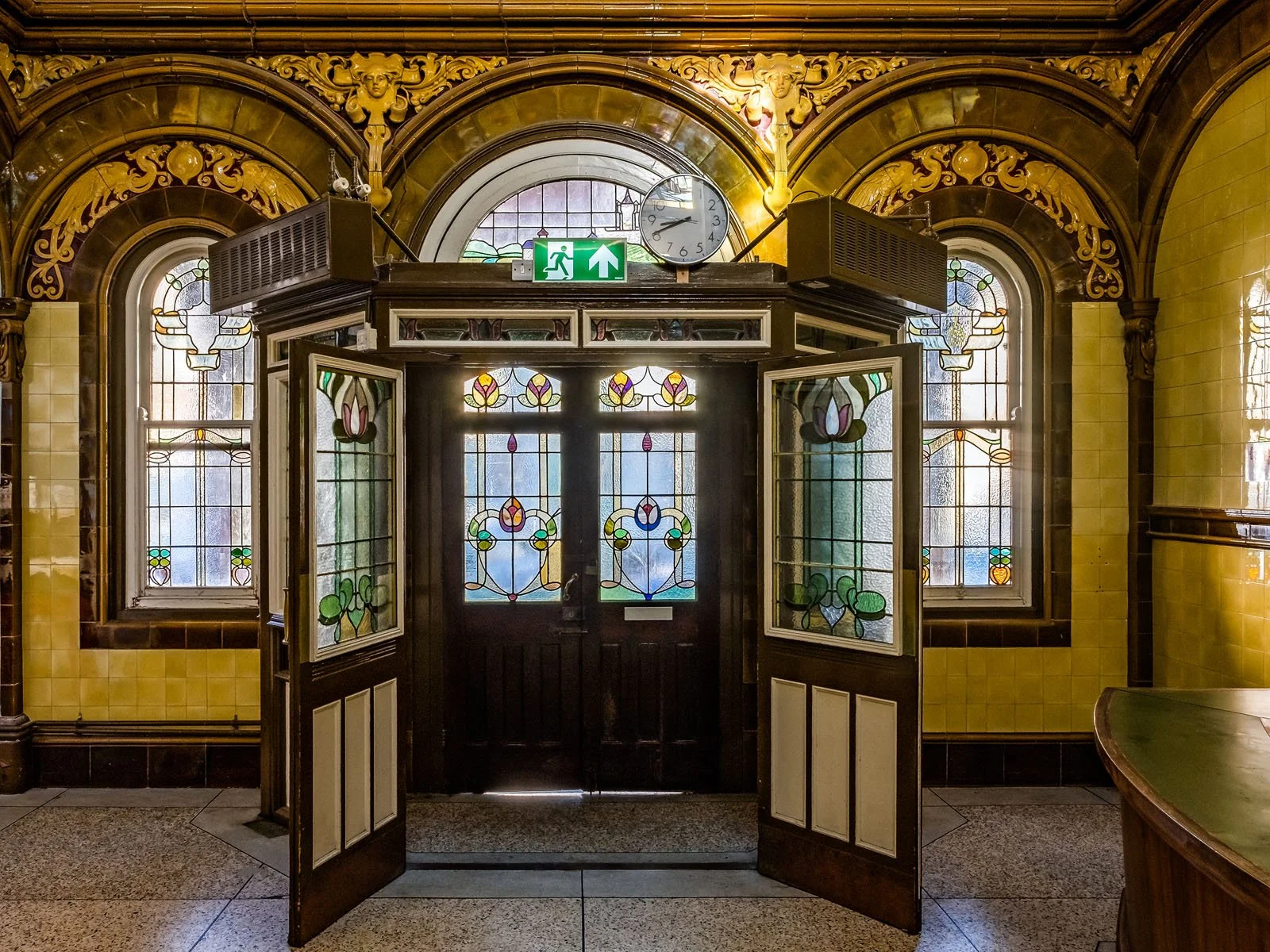 HPS trailer (Ripon Spa Baths foyer).jpg
