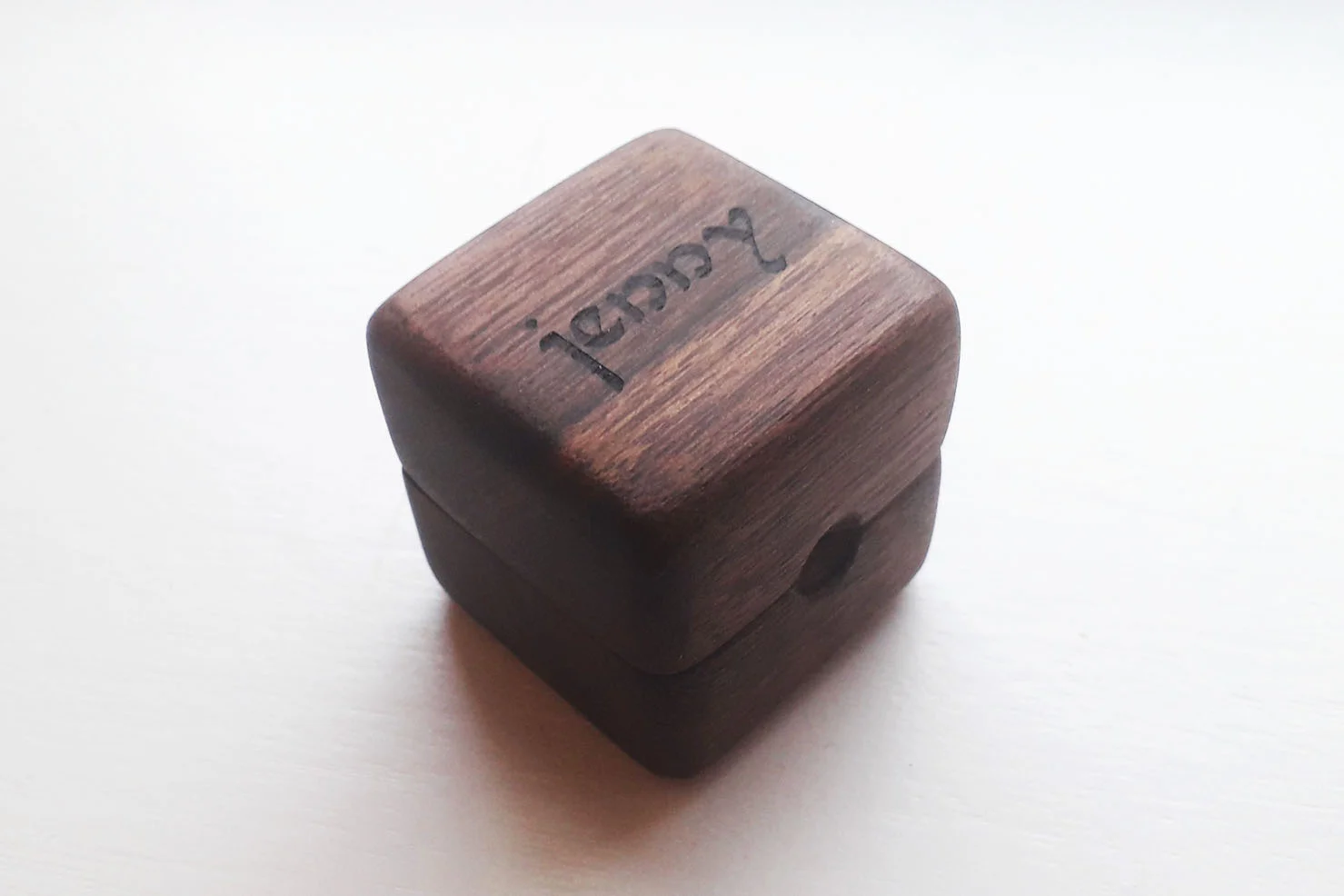 dicebox02.jpg