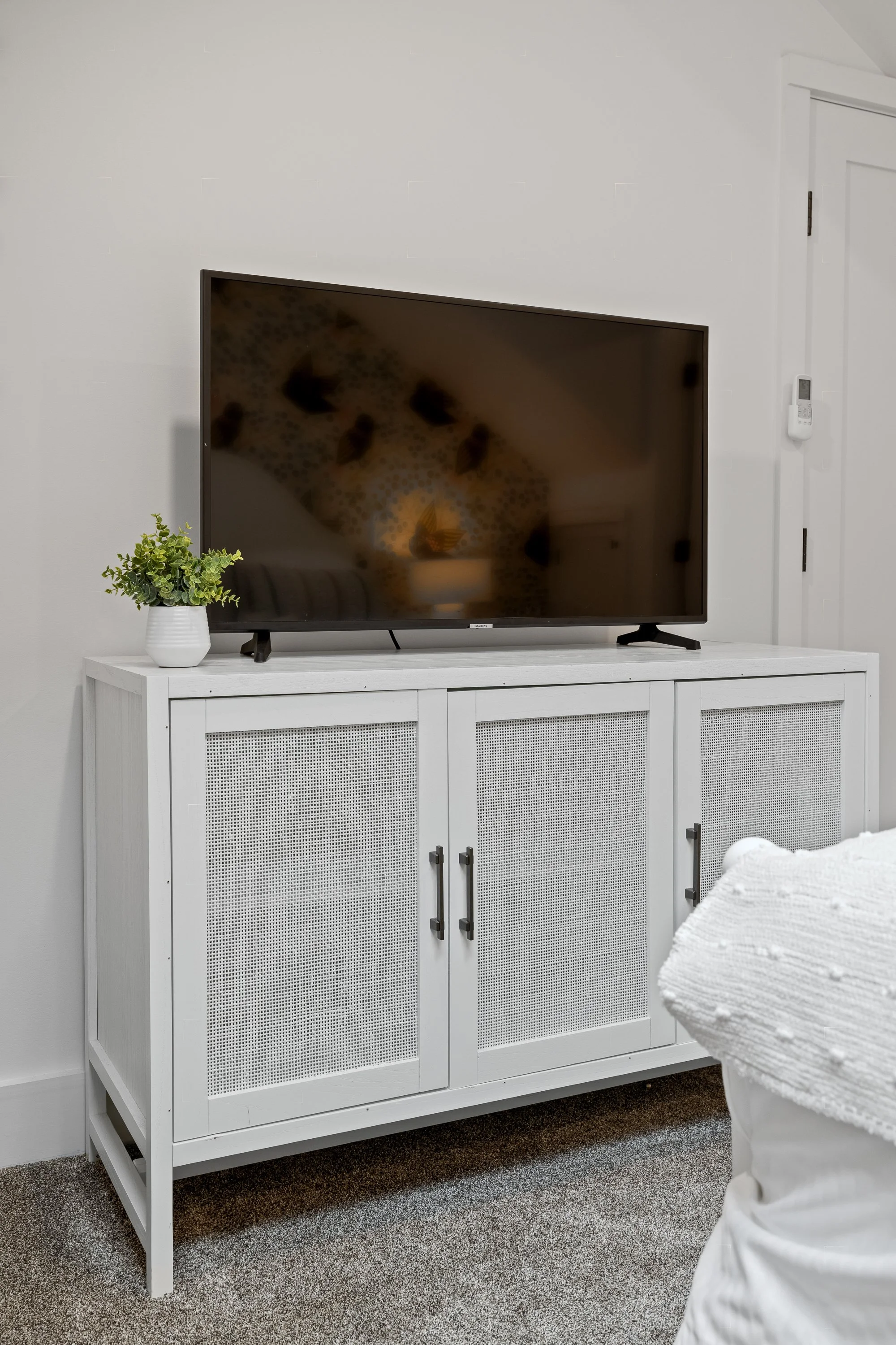 Rental Photo Example00089.jpg