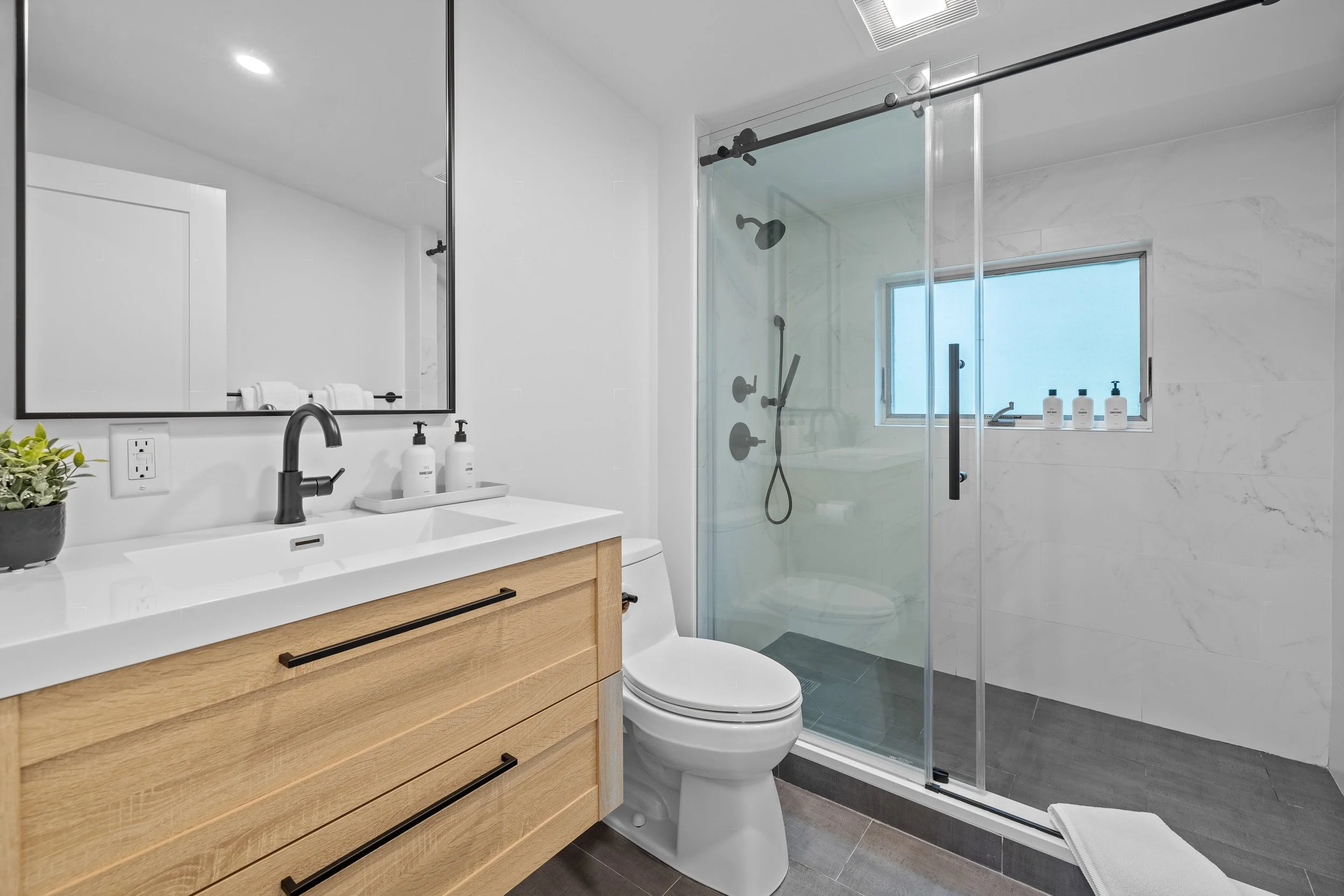 Rental Photo Example00090.jpg