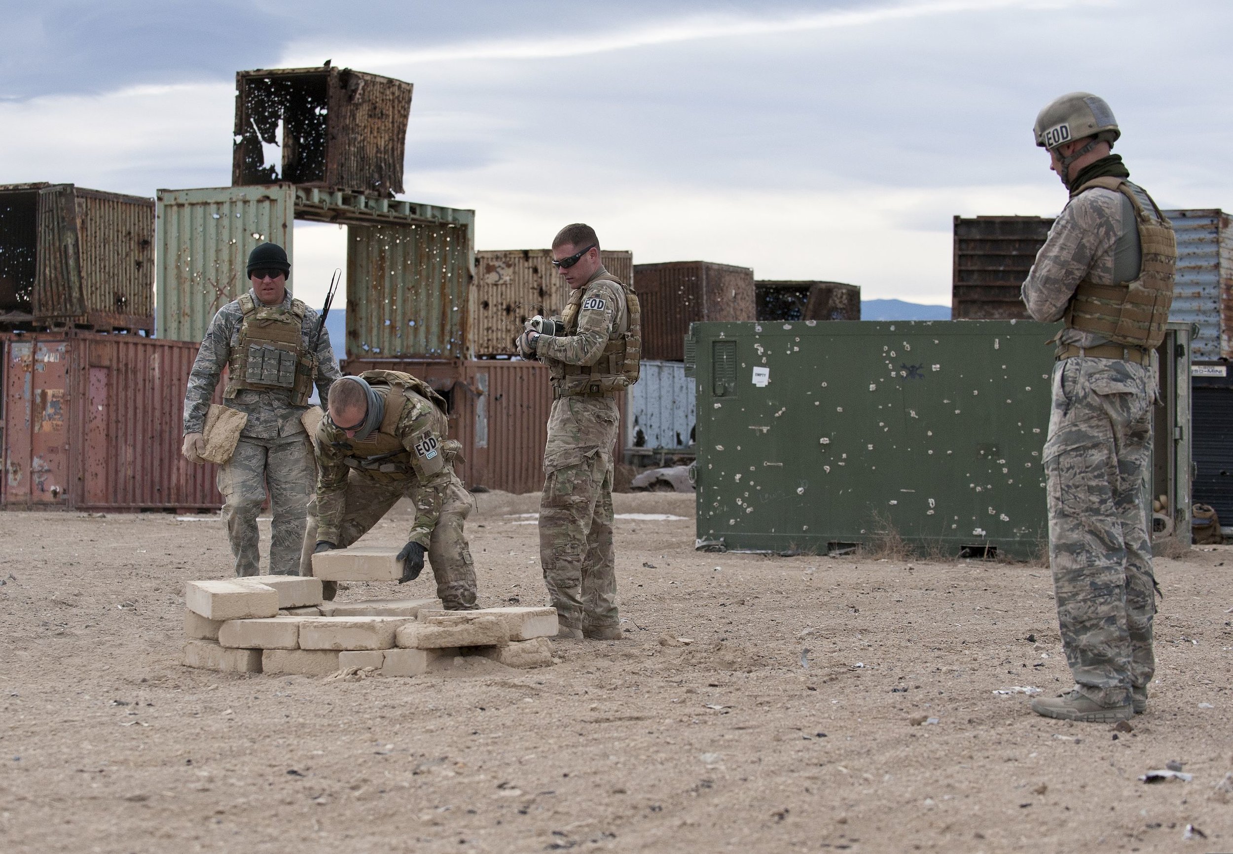 U.S._Air_Force_Staff_Sgt._Jeremy_Redfern_and_his_team_prepare_an_area_for_a_controlled_detonation_during_an_exercise_at_Fort_Carson,_Colo_130110-F-PB776-165 (1).jpg