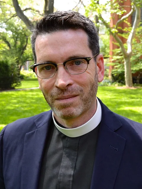 Dan-Ade-Headshot_2.jpg