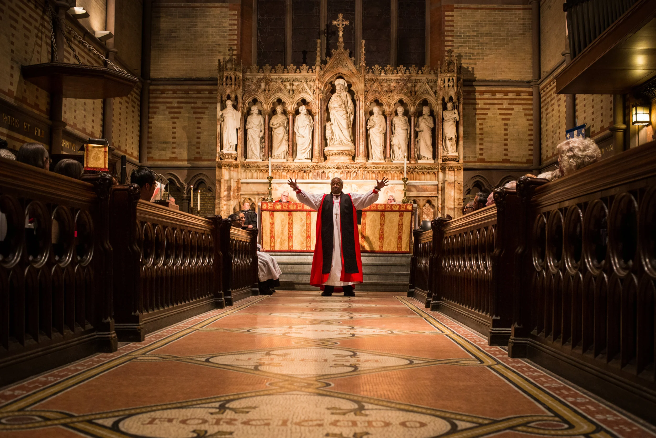 Michael Curry captivates those gathered with a plea to live the Way of Love