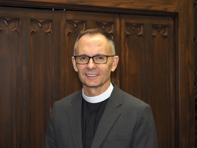 Deacon-Andrew-head-1-em.jpg