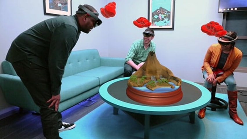 hololens___staffed_r_GI5S1.jpg