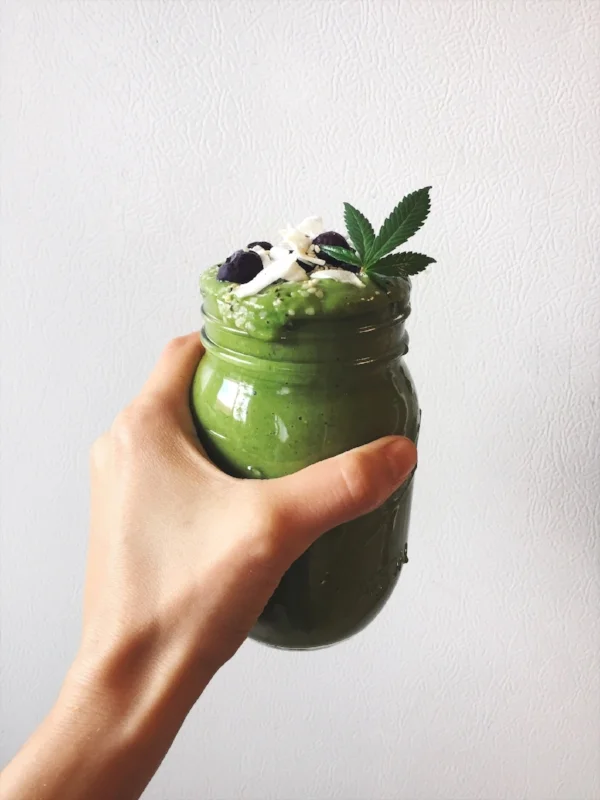 cannabissmoothie.jpg