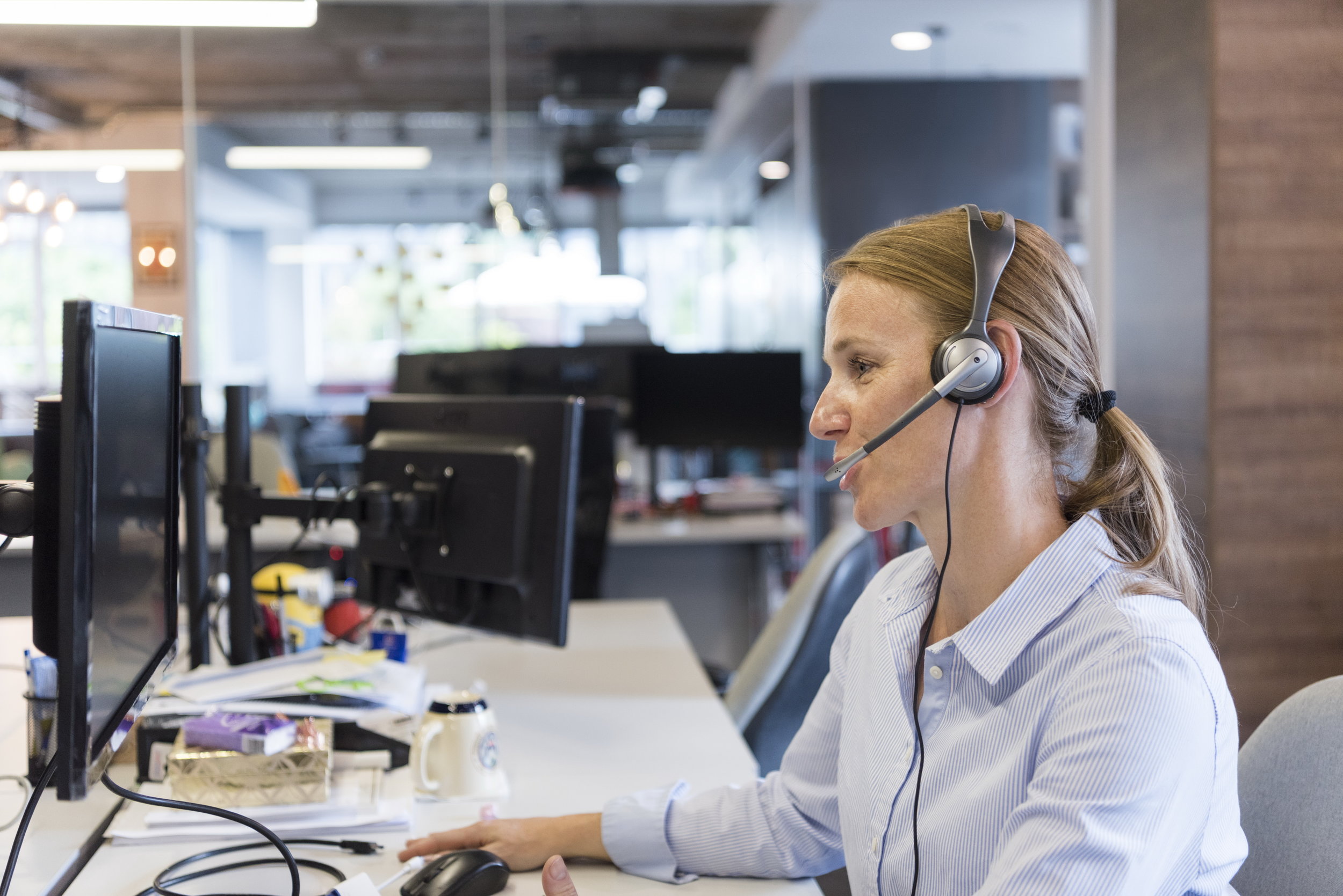 Medication side effects hotline call center