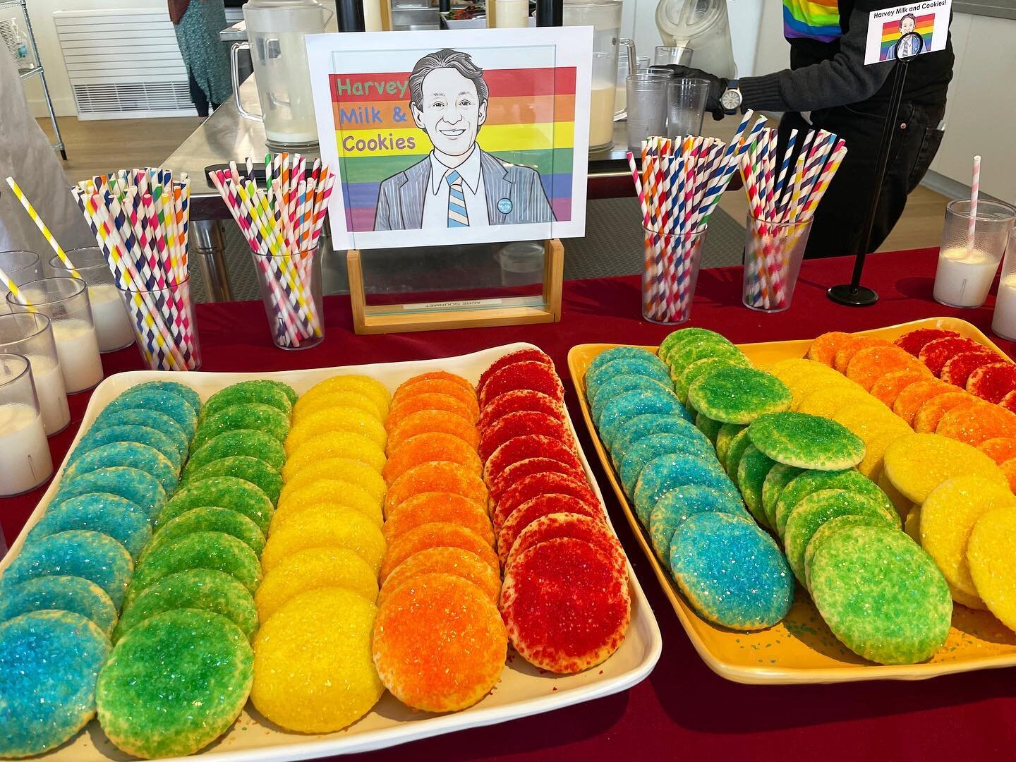 Happy Pride Month! FB to this cute service for Harvey Milk and Cookie&rsquo;s Day at @thehamlinschool 
🌈🍪