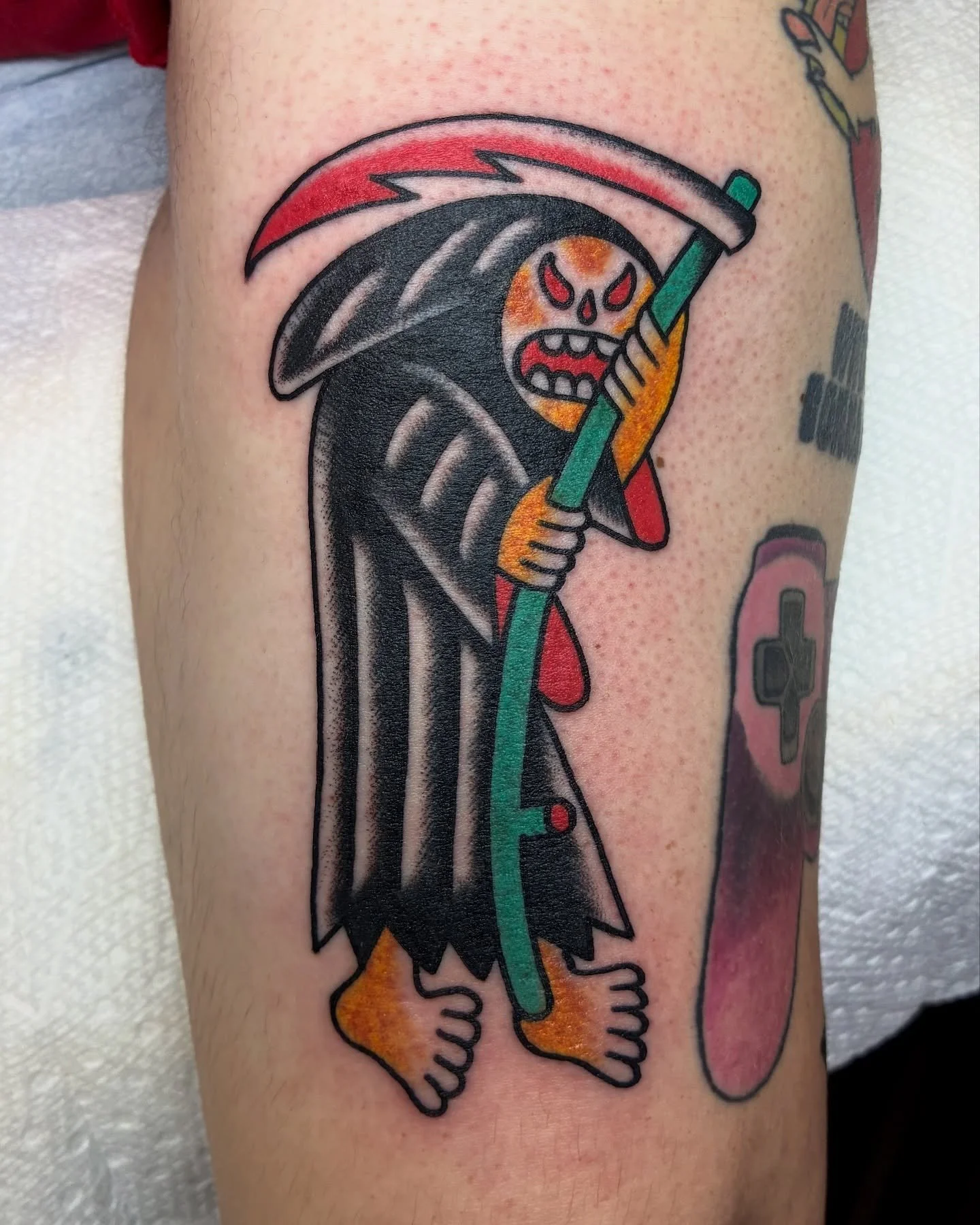 🎲What&rsquo;s up dude ! Here some recent 🧊tattz🧊 I did 
(Swipe to see more)👉🏼👉🏼👉🏼 My booking is always open 🍝DM now to book your next tattoo 🎲