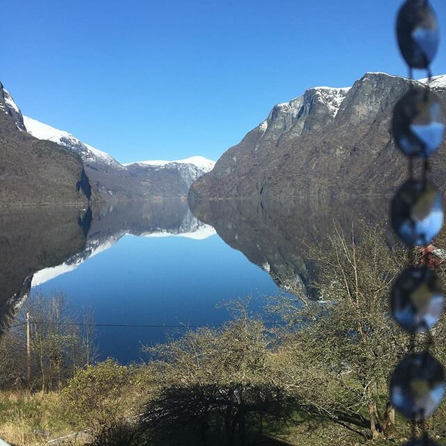 H&aring;par at yoga med denne utsikta kan snart starte opp att. Naturstyrke🙏