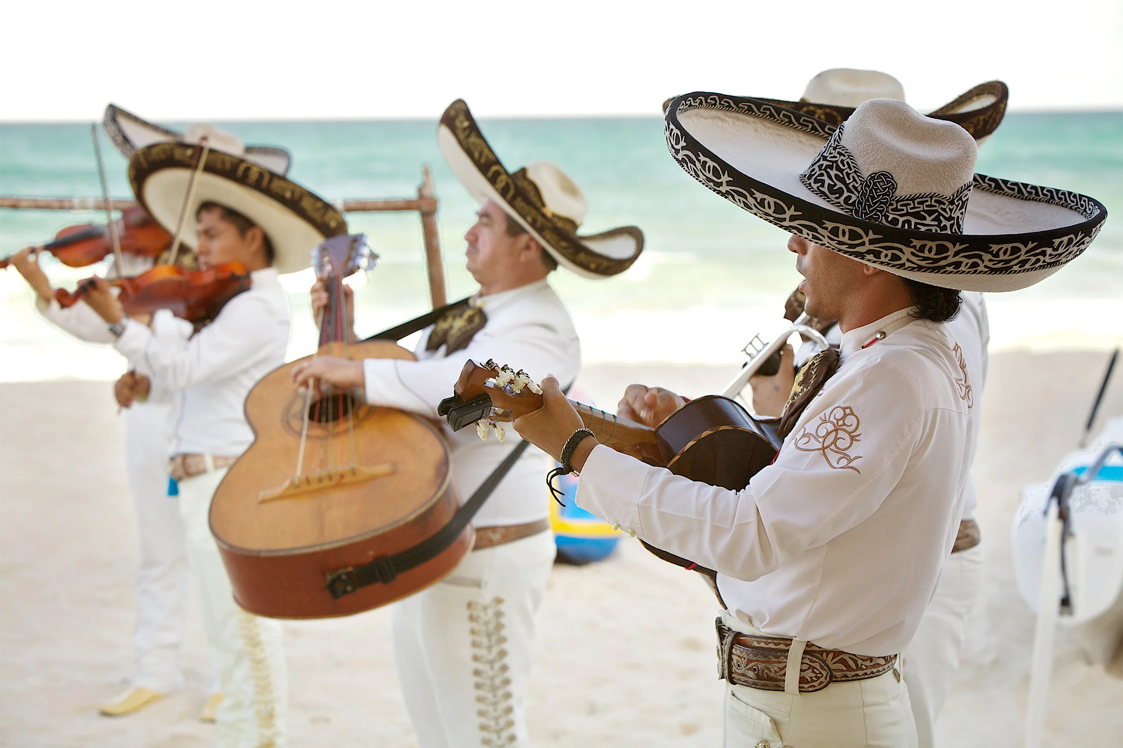 Mariachi-web.jpg