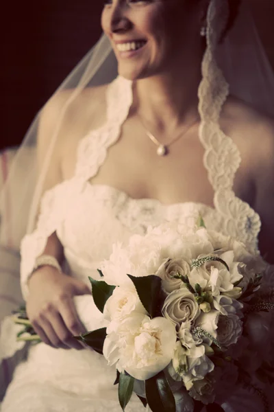 CarrieRoseman_website2018_weddings_020.jpg