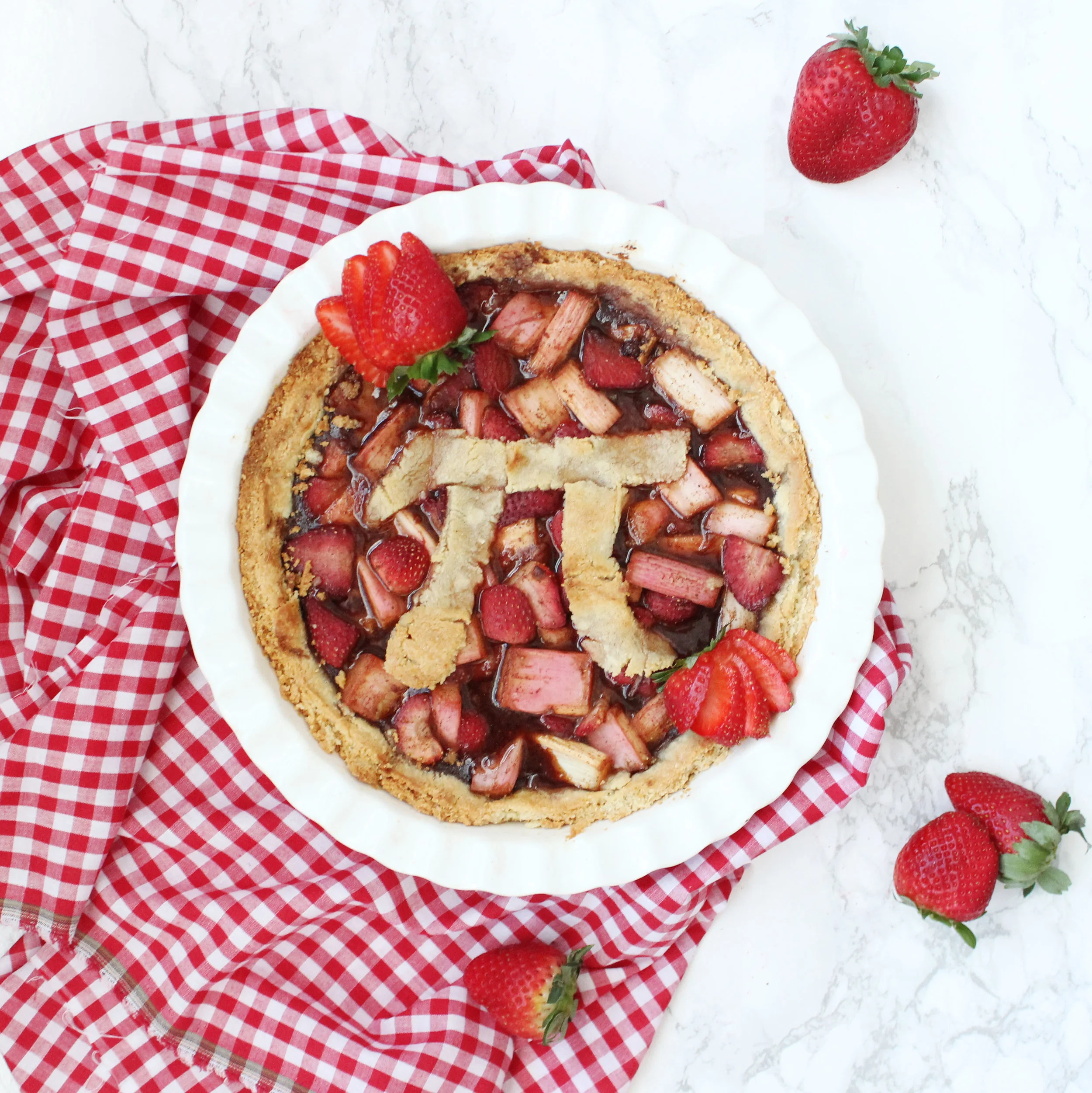 Strawberry Rhubarb Pie (Paleo &amp; Gluten Free)