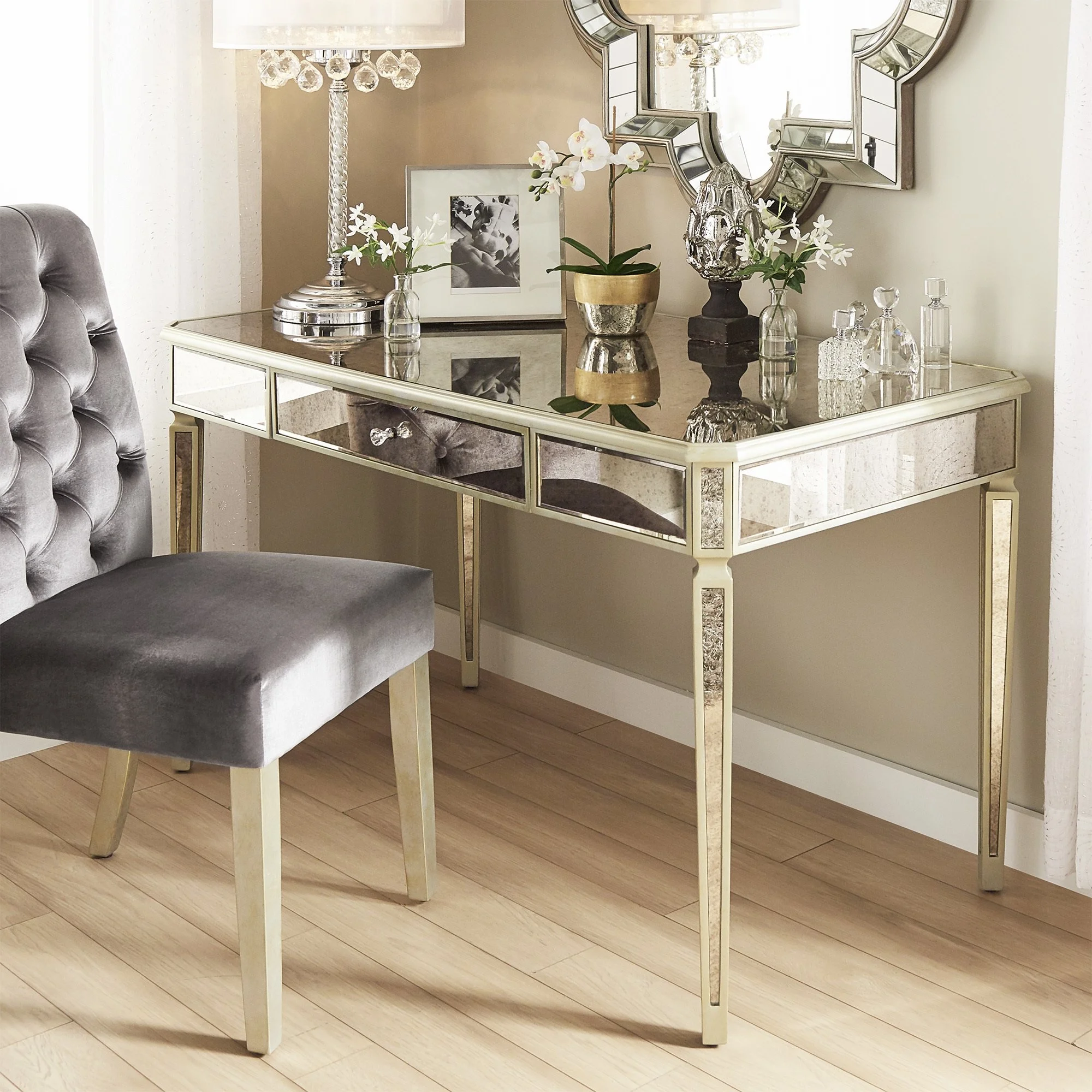 For the teen who’s a little bit glam Overstock| $619