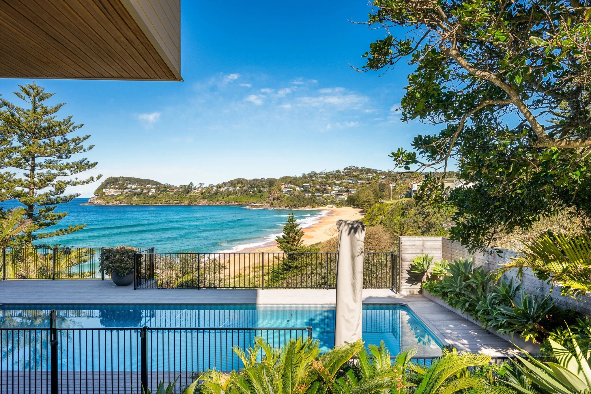265_whale_beach_007_2048px.jpg